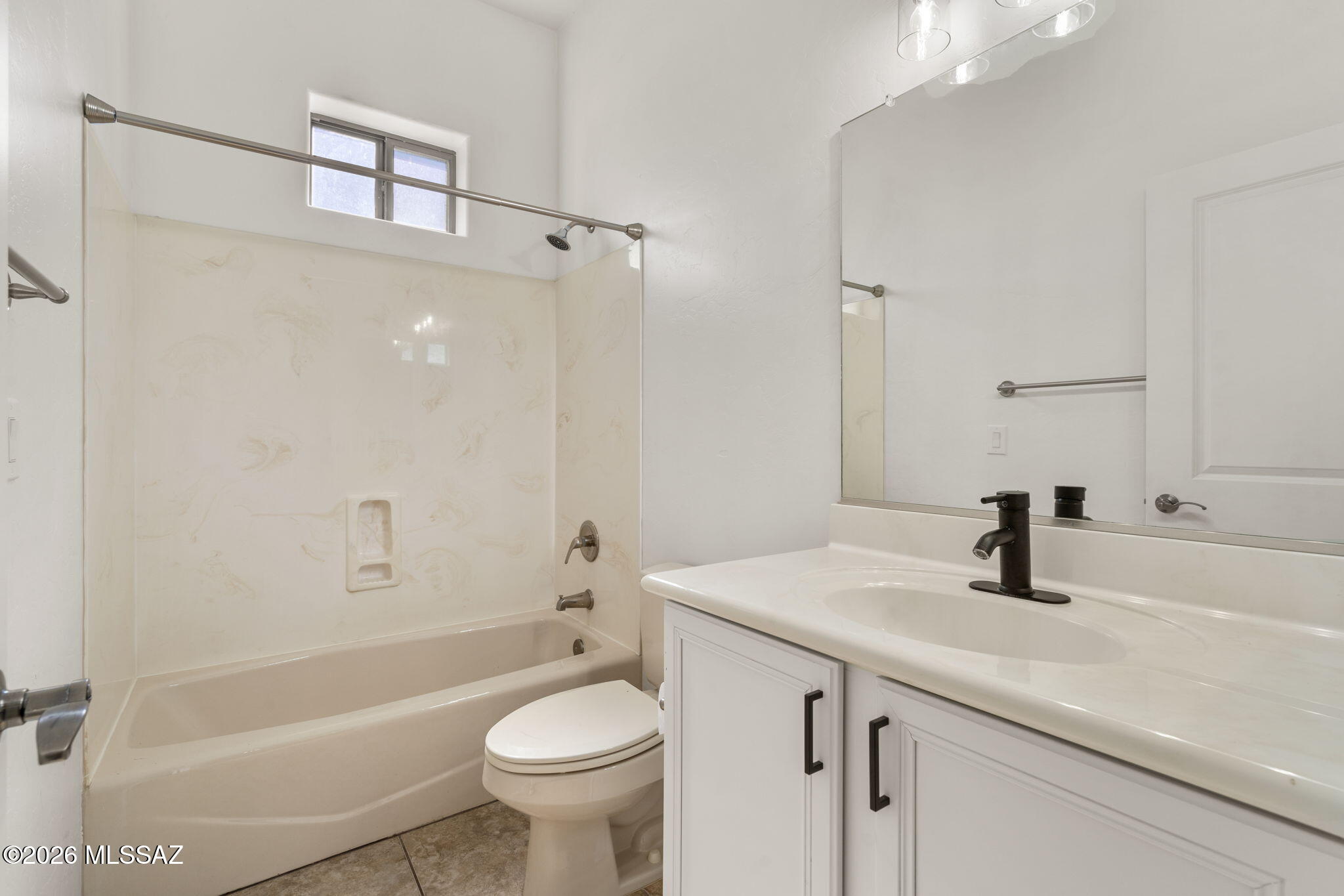 Placita Escondida Bldgs 18-20 Units 1-204 - Residential Lease