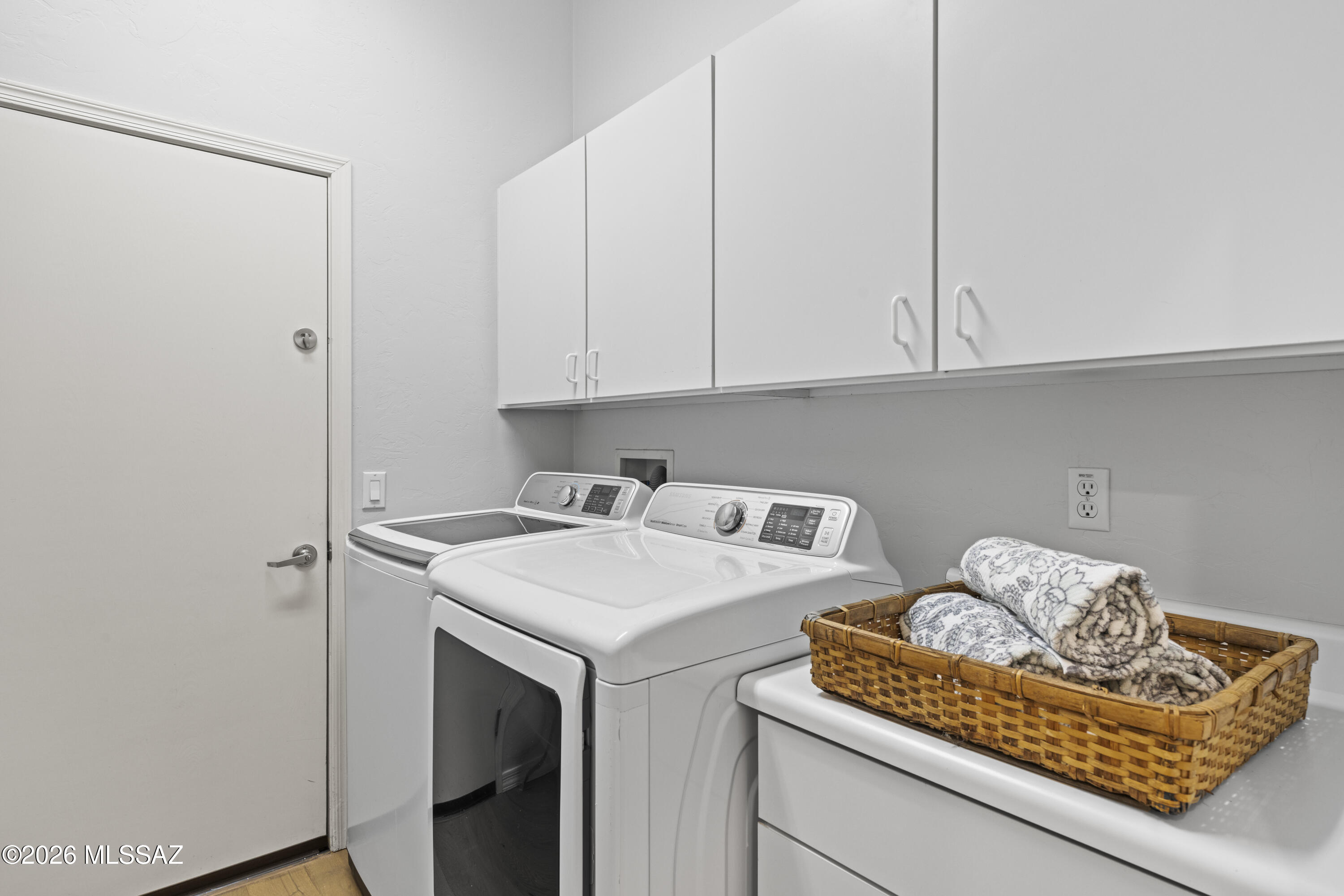 Mira Vista (1-60) - Residential