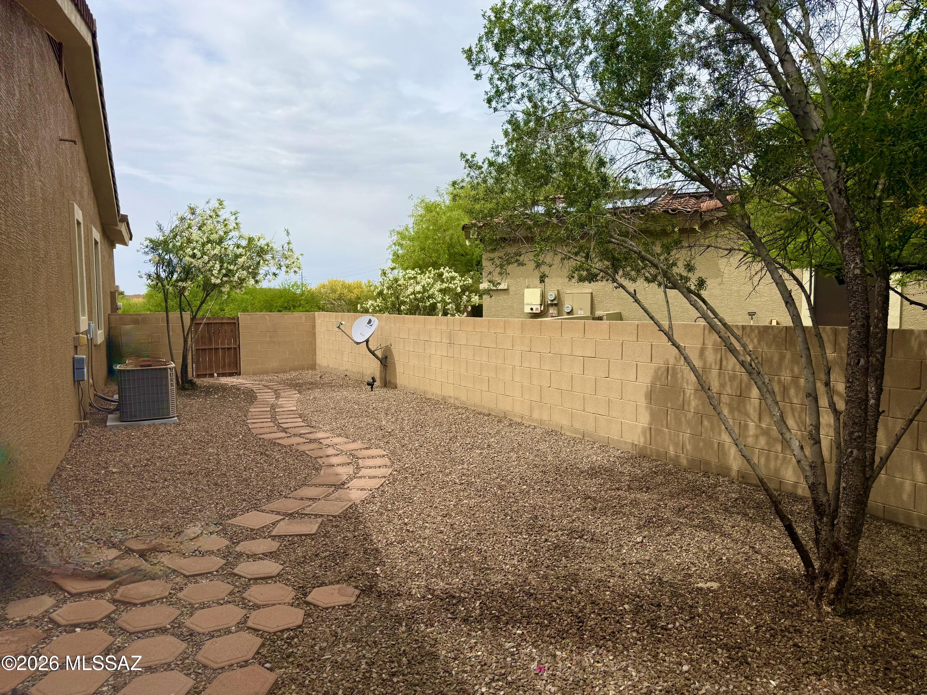 Mira Vista (1-60) - Residential