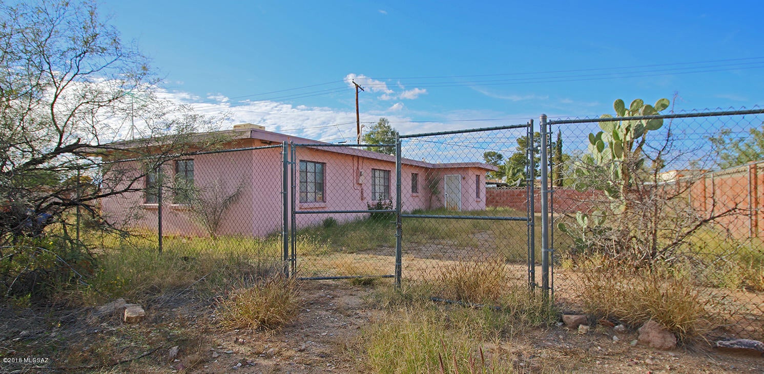 Country Club Park - Residential