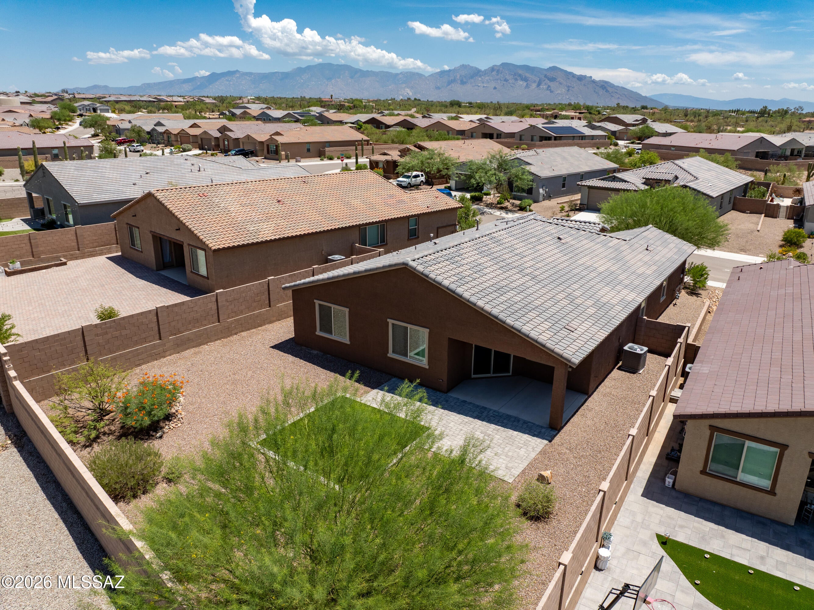 Twin Peaks and Lambert Lane - Residential