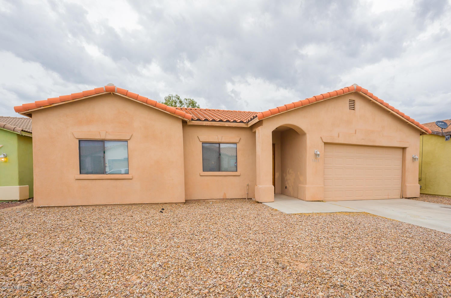 Beautiful SFR 3 Br - 2BATH home in  great SE location, This unique home features spacious entry way ,high ceilings, cement colored floors throughout, split bedroom floor plan, garden tub in the primary bathroom. Large great room off the kitchen with built-in entertainment center. All appliances, including stainless steel, refrigerator, electric range, and dishwasher. Ceiling fans throughout. Two car garage. Equal housing opportunity.