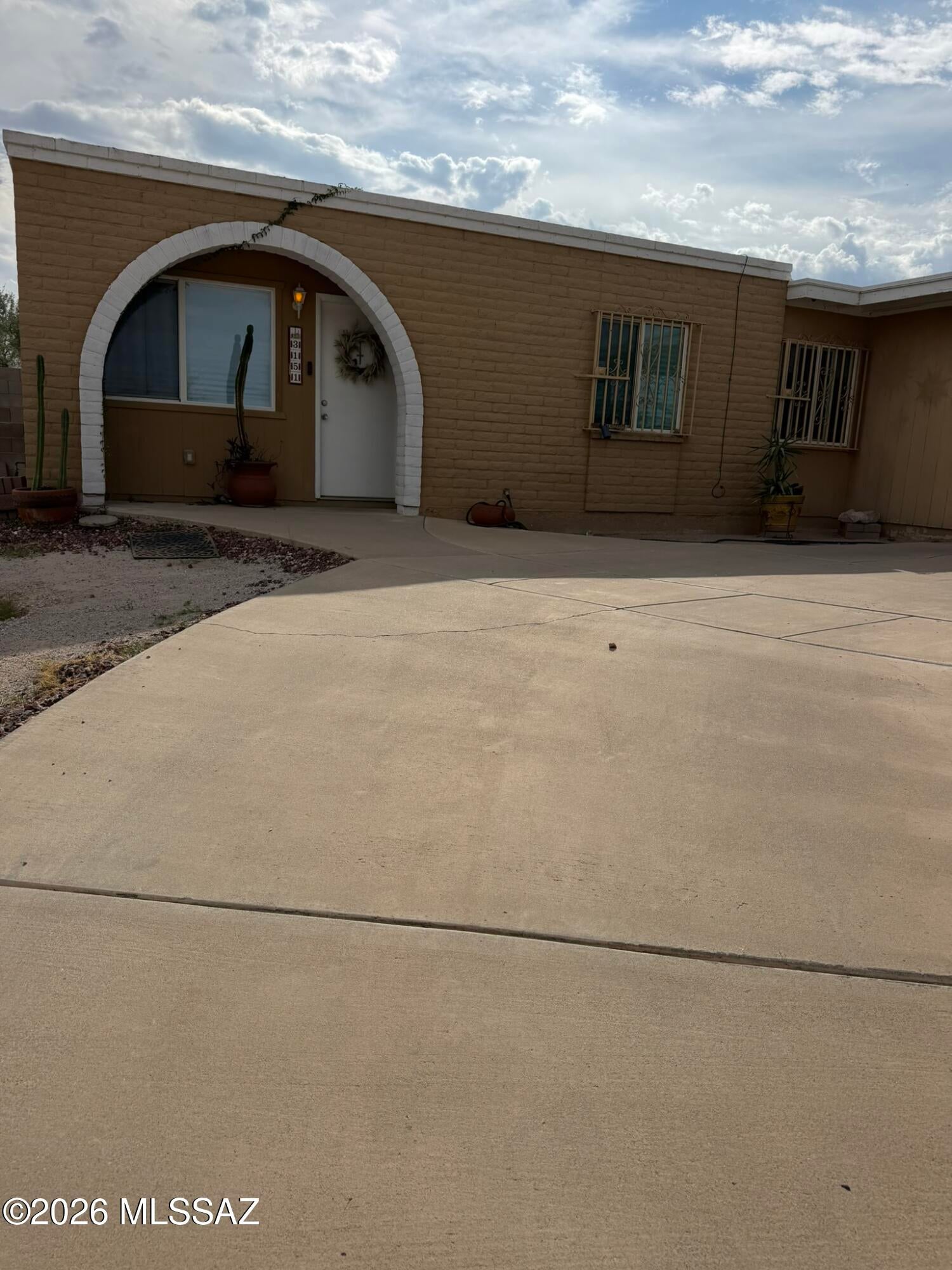 Las Palomas (1-284) - Residential