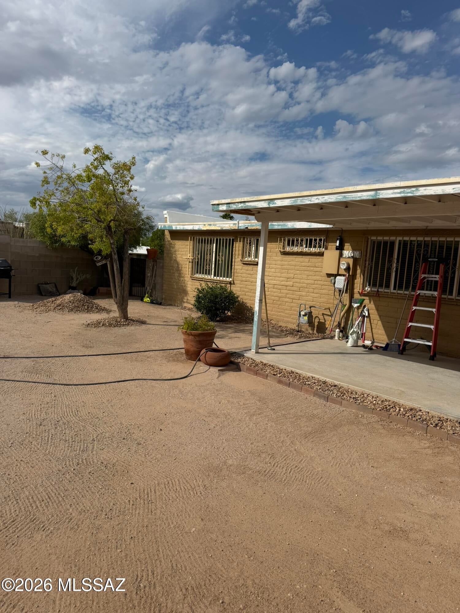 Las Palomas (1-284) - Residential