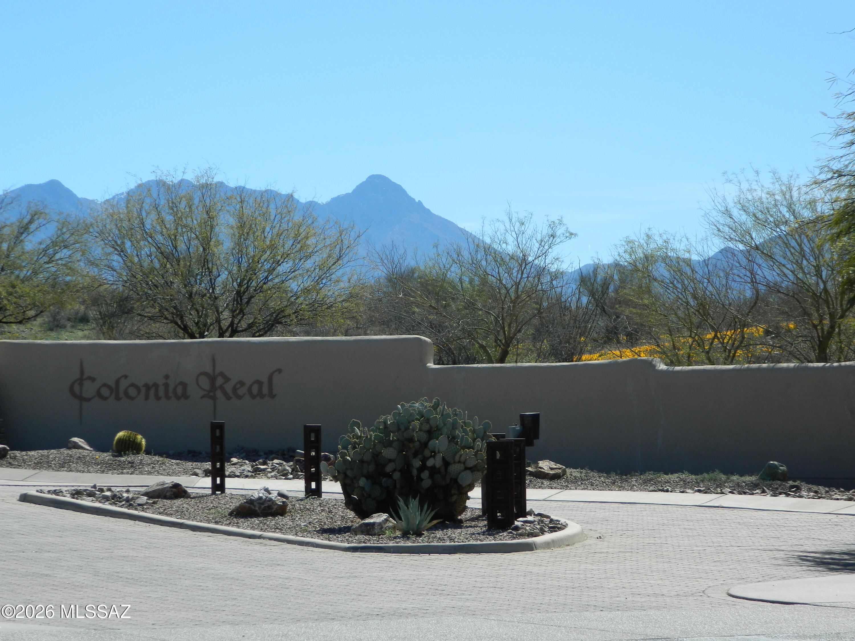 Colonia Real Custom 1.92-acre home site with Mtn and Valley views. Close to Green Valley shopping and access to I-19. GVR available.