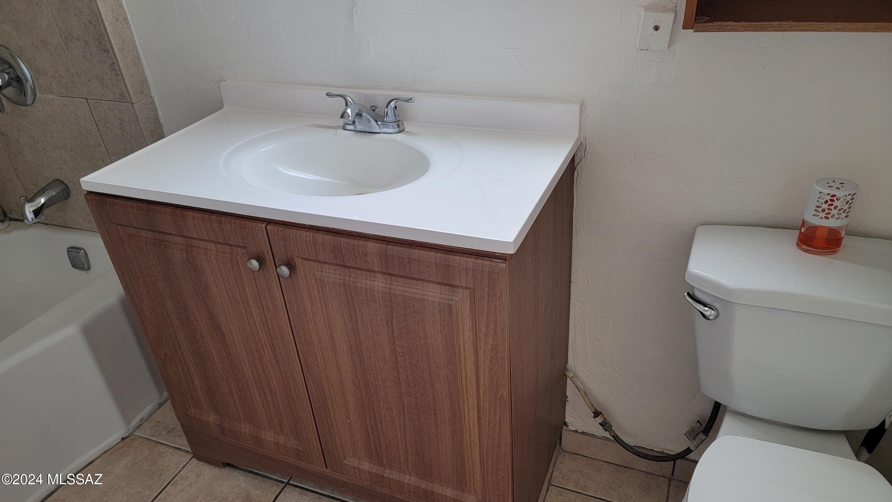 Coronado Heights Resub. - Residential Lease