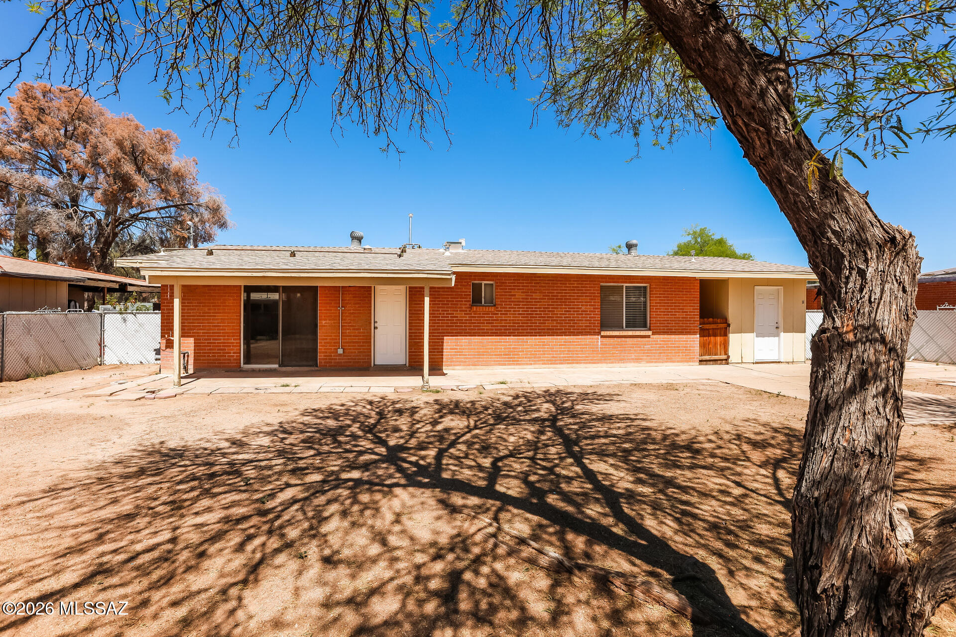 Vista Del Prado (1-274) - Residential Lease