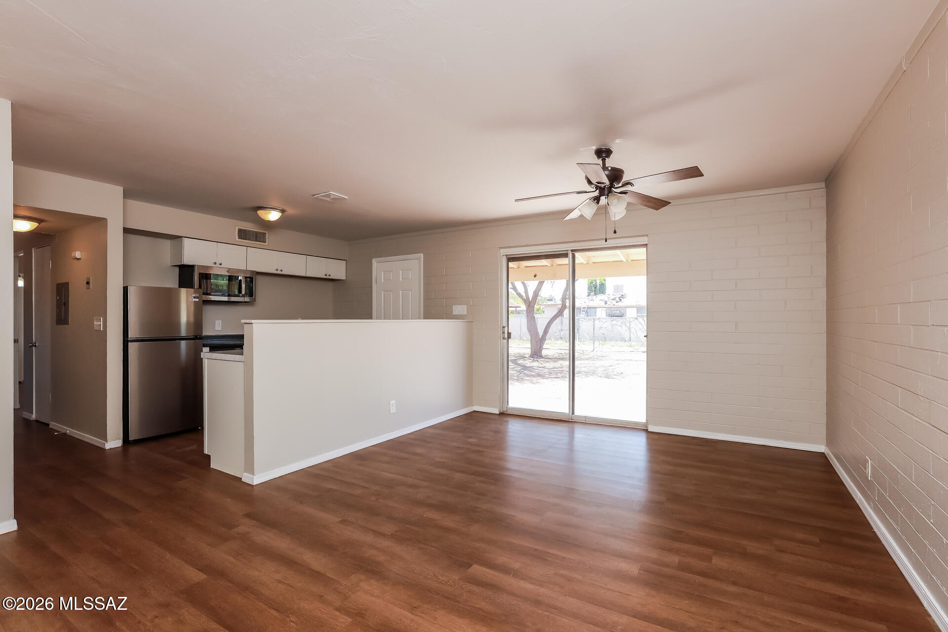 Vista Del Prado (1-274) - Residential Lease