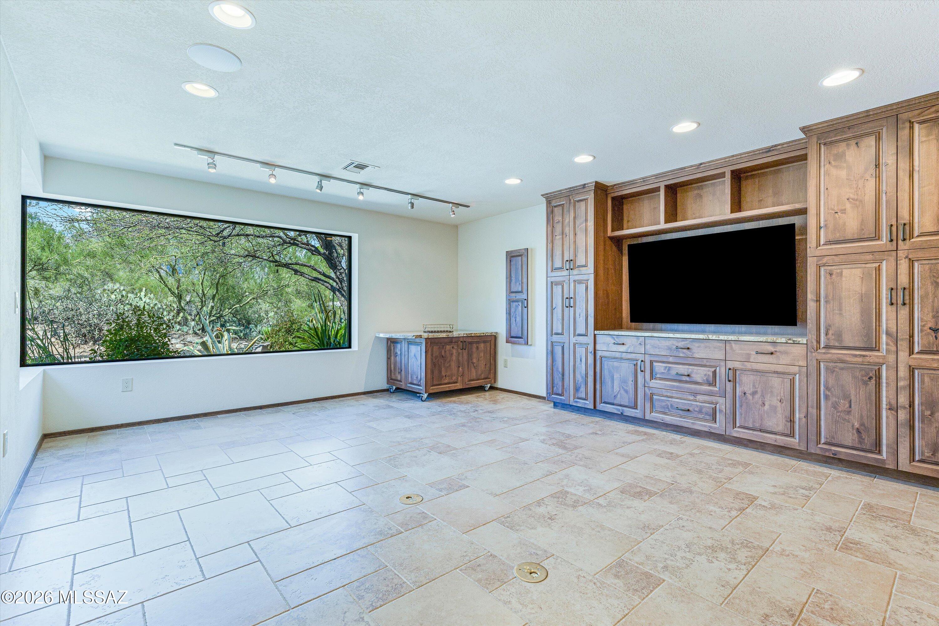Heatherwood Hills (73-277) - Residential