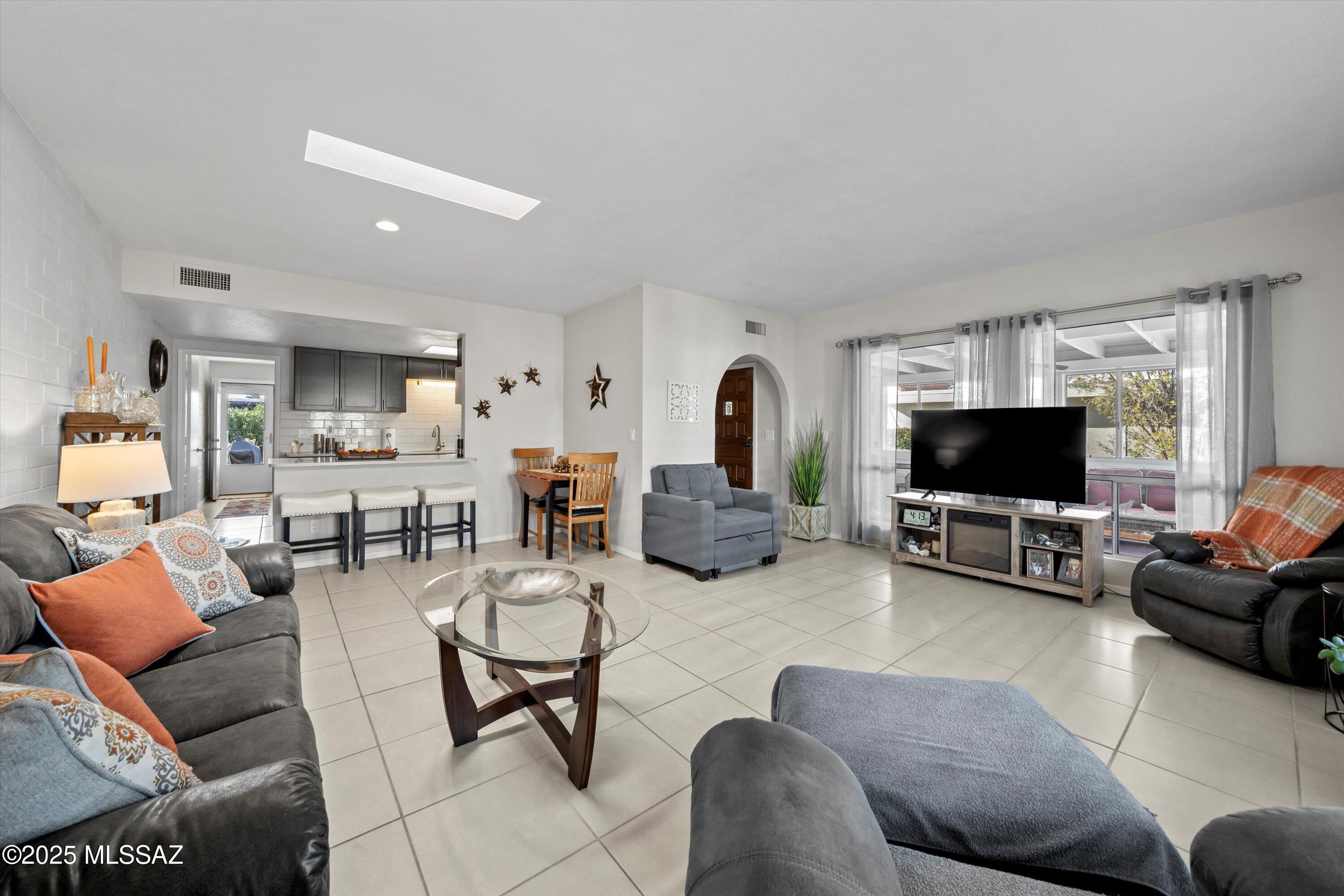Green Valley Townhouses NO.7 - Residential