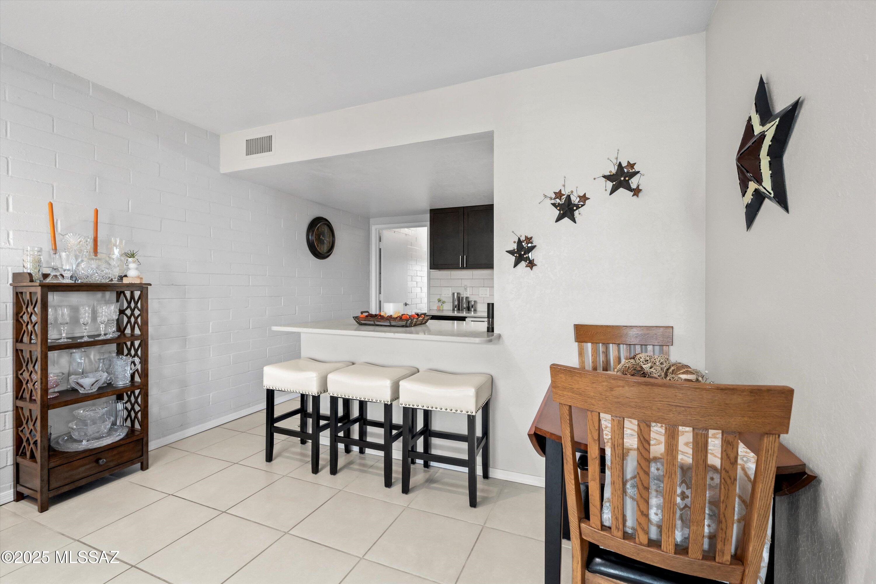Green Valley Townhouses NO.7 - Residential