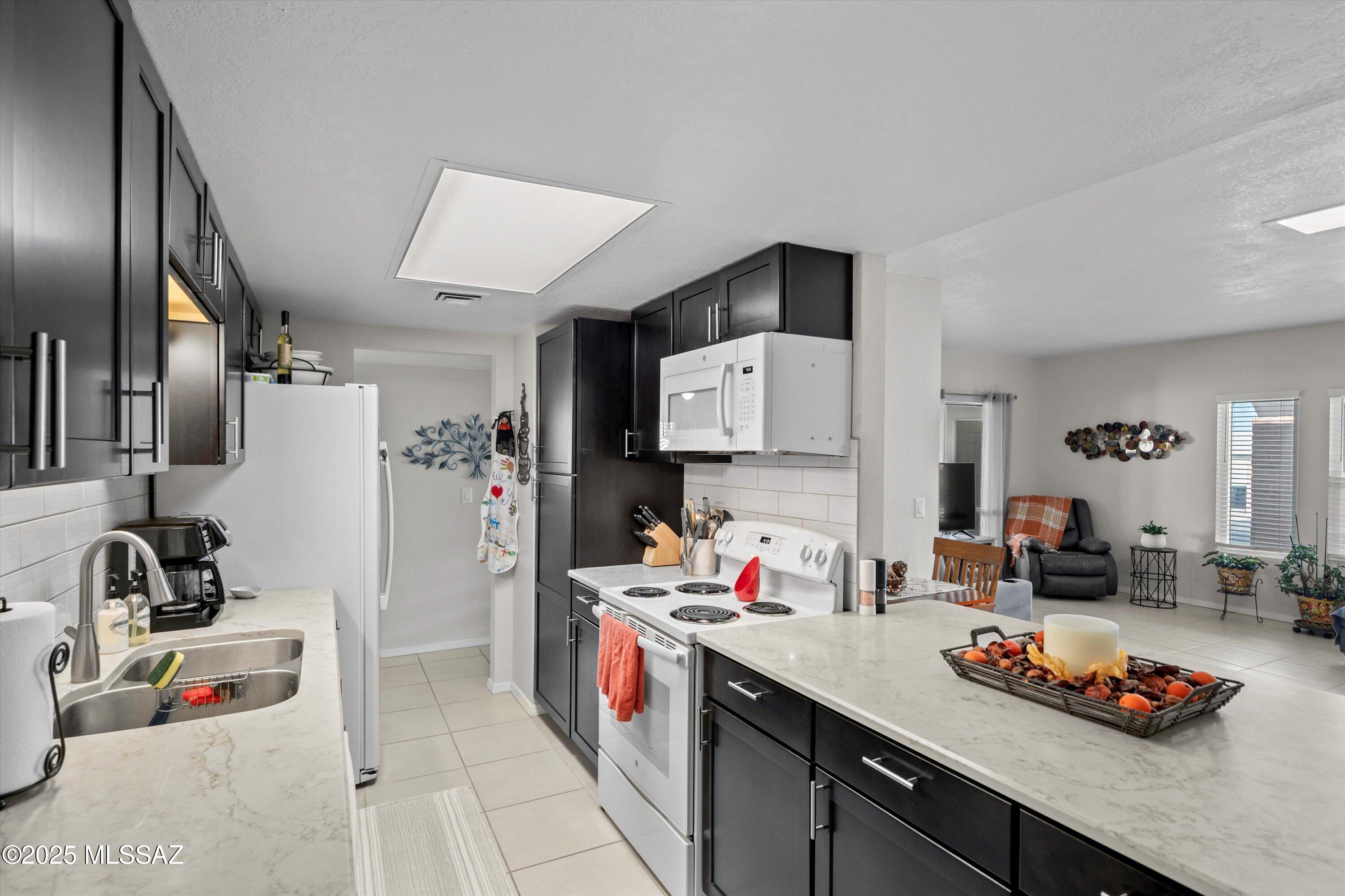 Green Valley Townhouses NO.7 - Residential