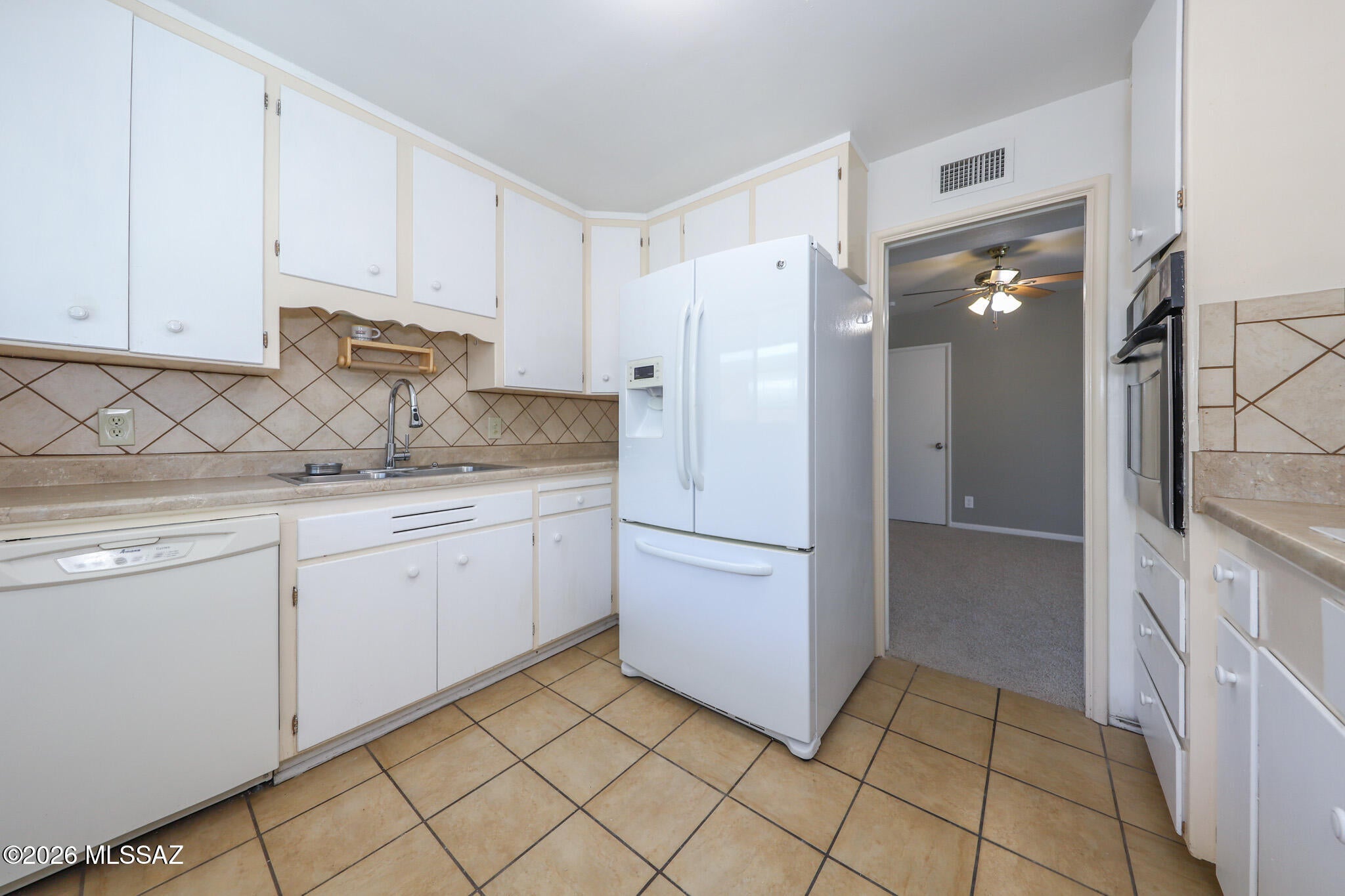 Villa Catalina Apartment - Residential Lease