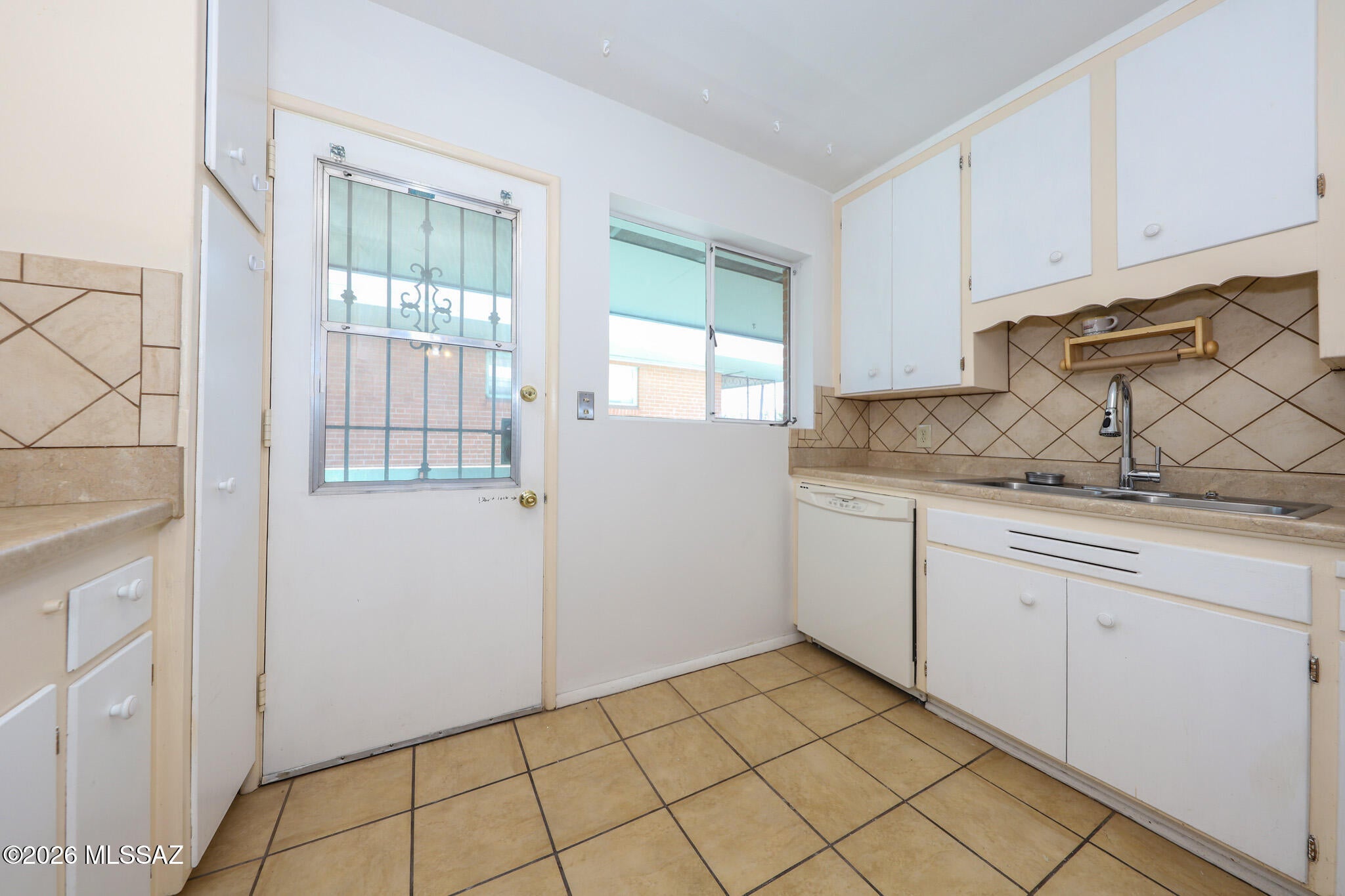 Villa Catalina Apartment - Residential Lease