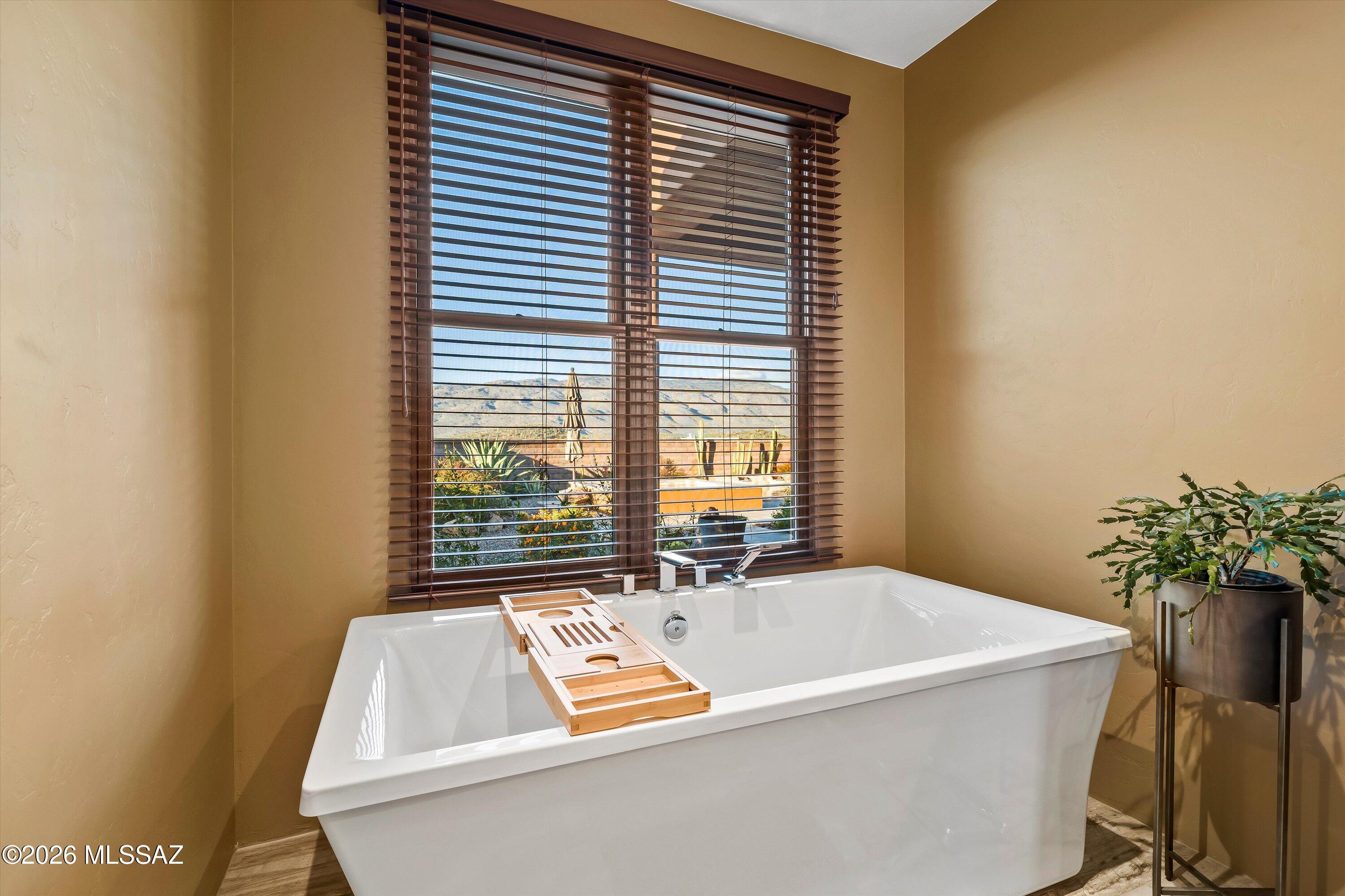 Coyote Creek (1-395) - Residential