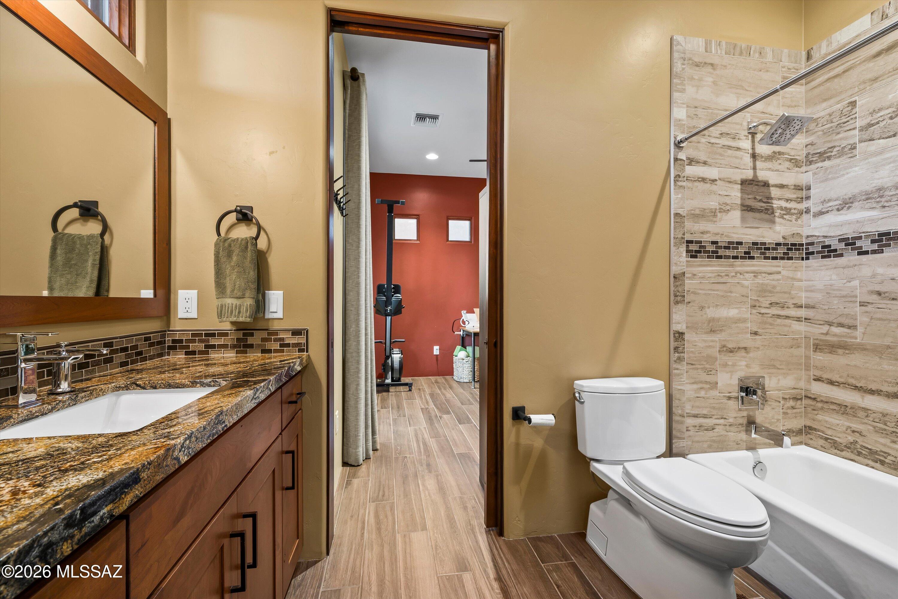 Coyote Creek (1-395) - Residential