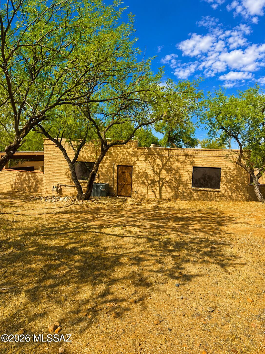 Spectacular mountain views, end-of-street privacy, and room for horses make this Catalina property a rare find. Featuring a spacious rec room, horse facilities, and a walk-in closet equipped with a secure safe door for storing valuables, this home offers both comfort and peace of mind. Enjoy breathtaking desert and mountain vistas, wide-open space, and the tranquility of Arizona living at its finest. AGENT IS A LICENSED REAL ESTATE AGENT IN THE STATE OF ARIZONA.