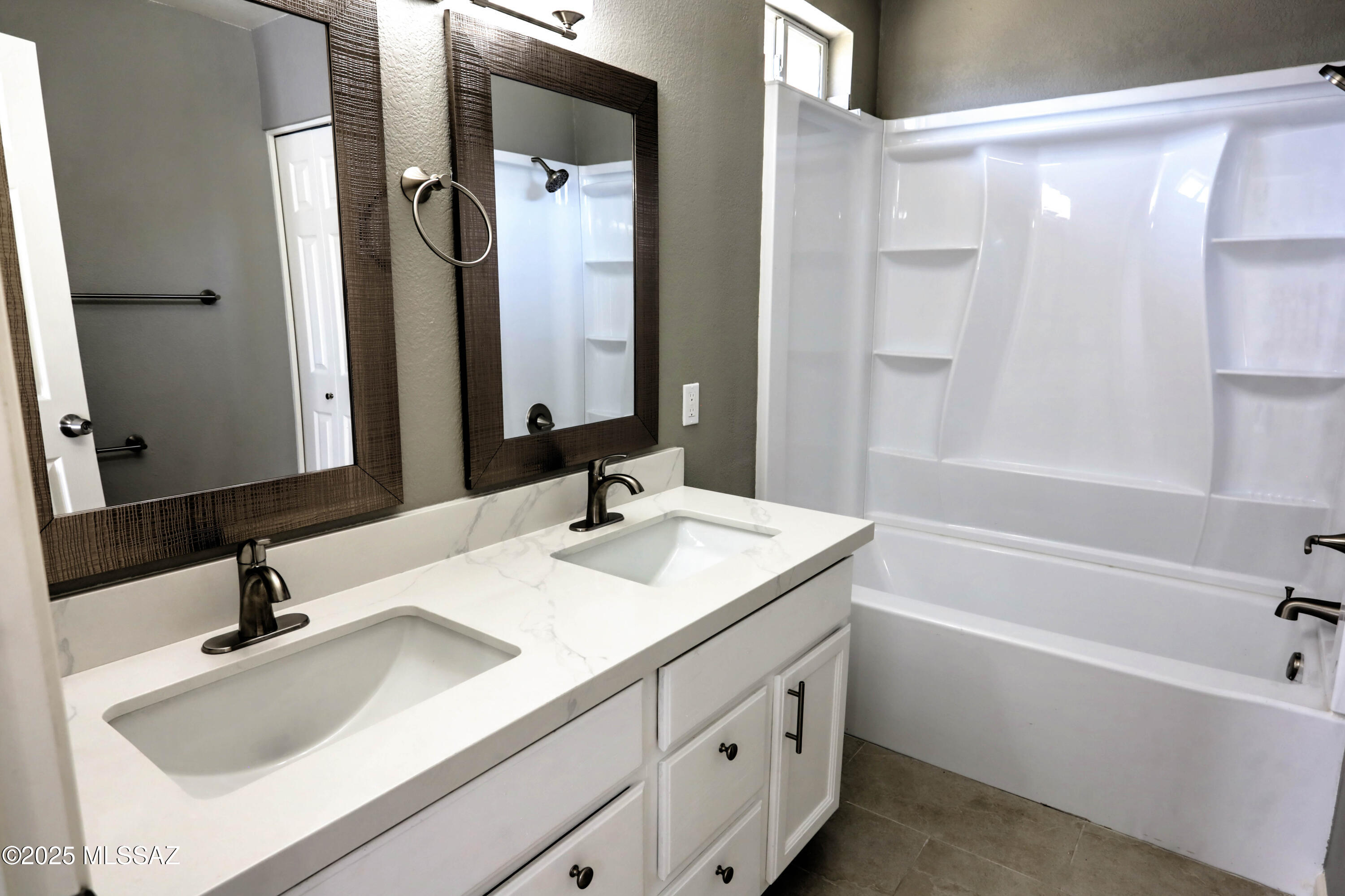 Fairway Groves (215-287) - Residential