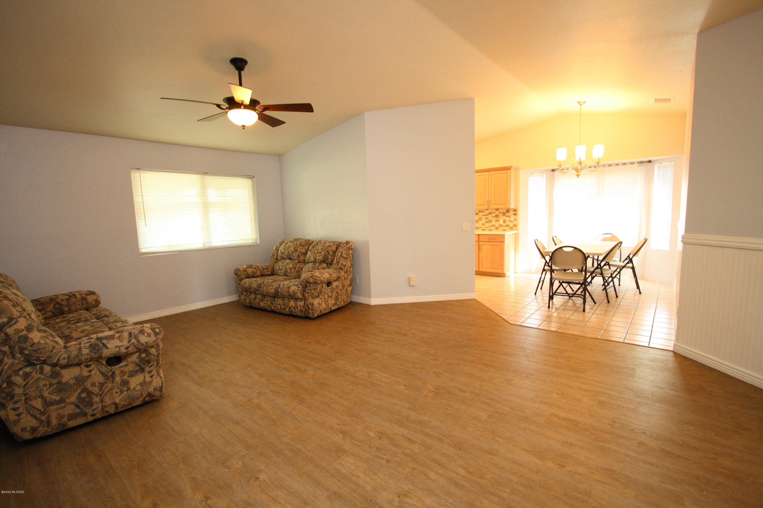 Meadowbrook (270-272, 335-347, 404-409) - Residential Lease