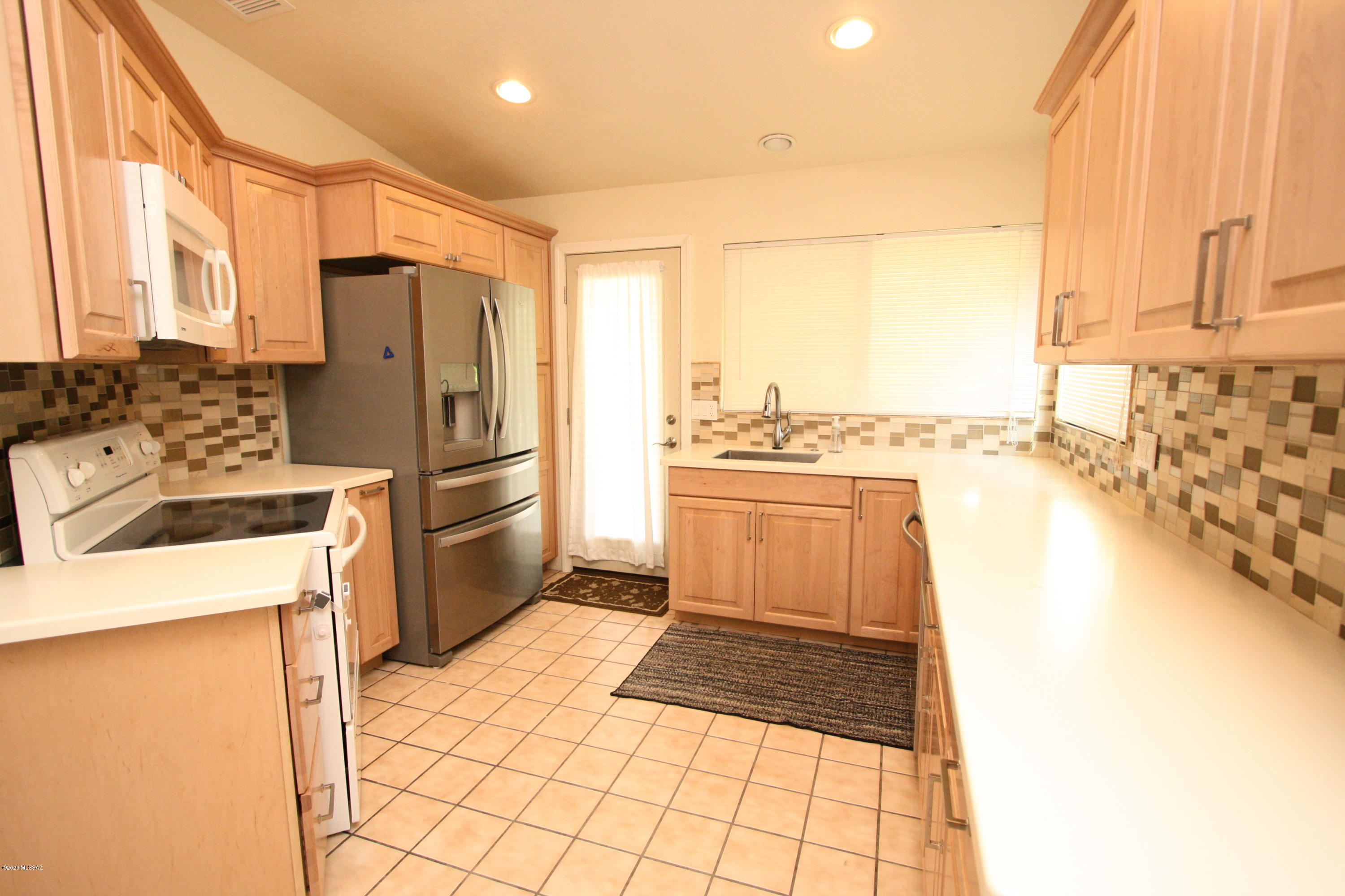 Meadowbrook (270-272, 335-347, 404-409) - Residential Lease