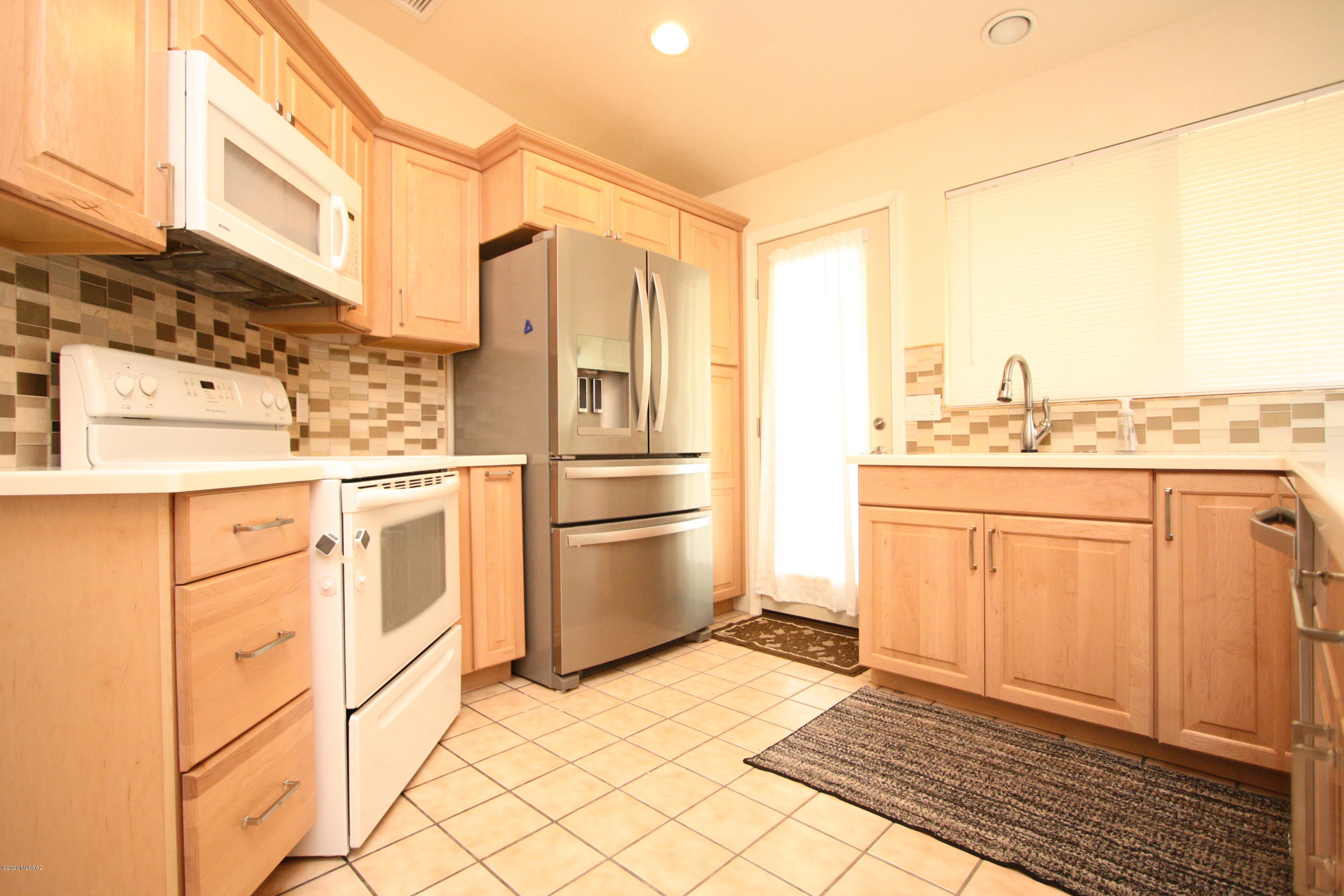 Meadowbrook (270-272, 335-347, 404-409) - Residential Lease
