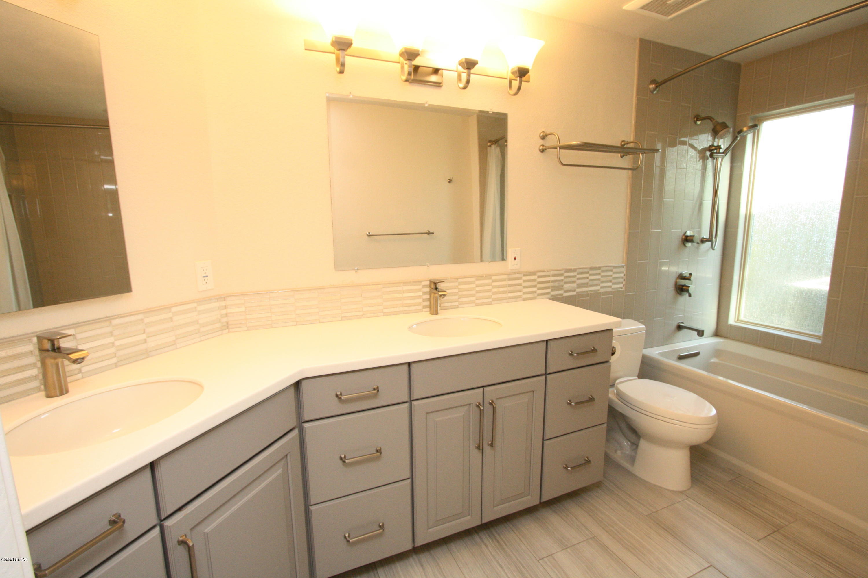 Meadowbrook (270-272, 335-347, 404-409) - Residential Lease