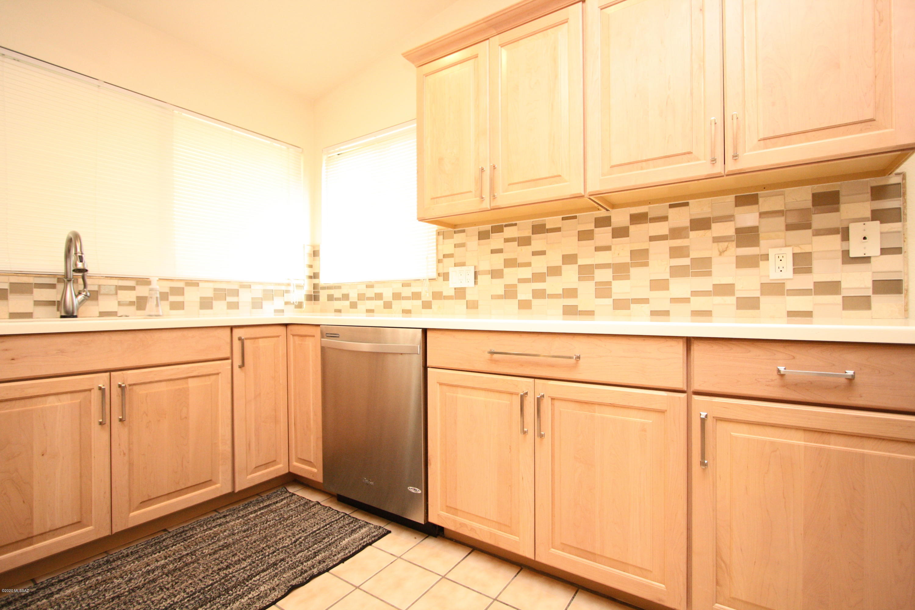 Meadowbrook (270-272, 335-347, 404-409) - Residential Lease