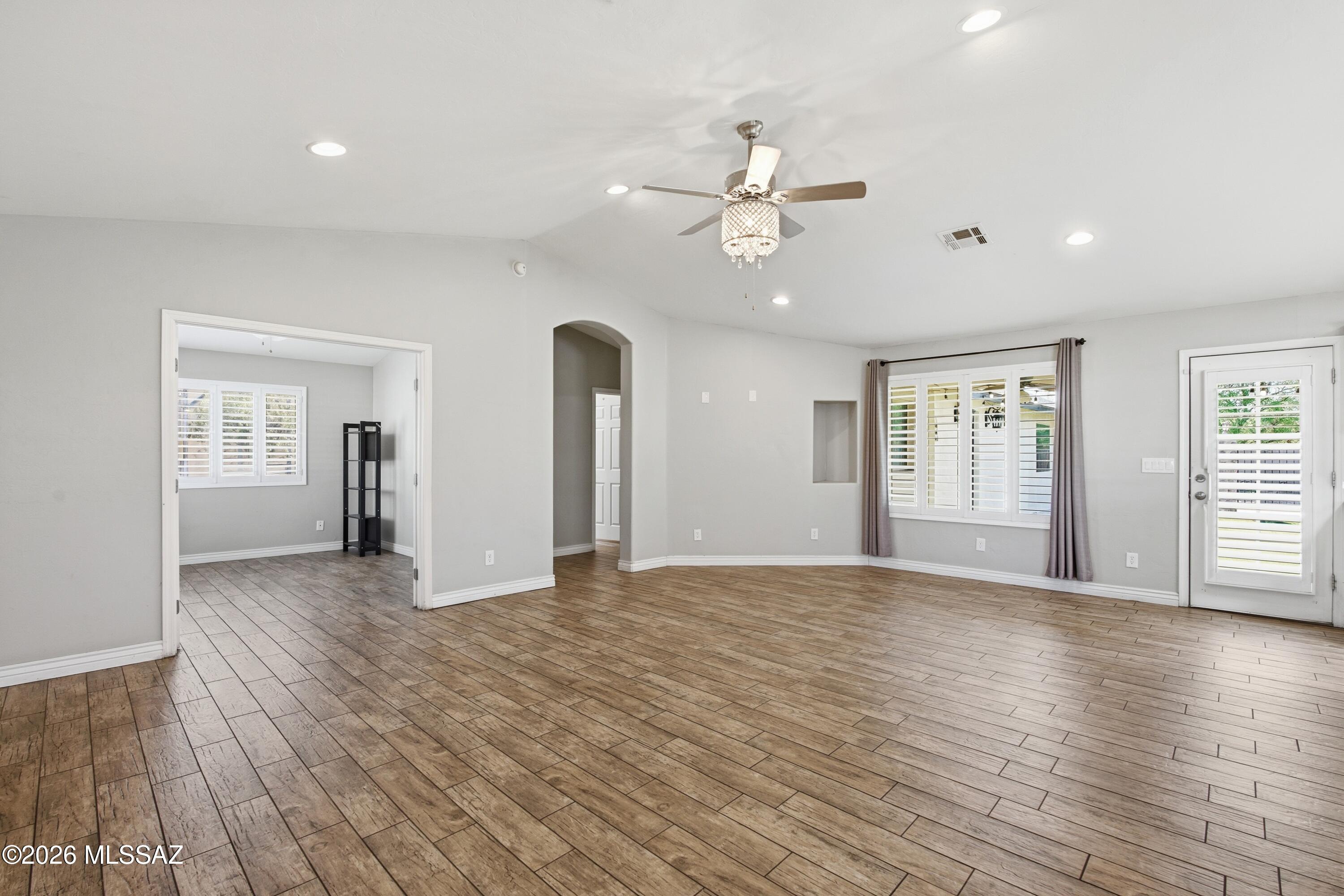 Cloverleaf Resub. - Residential Lease
