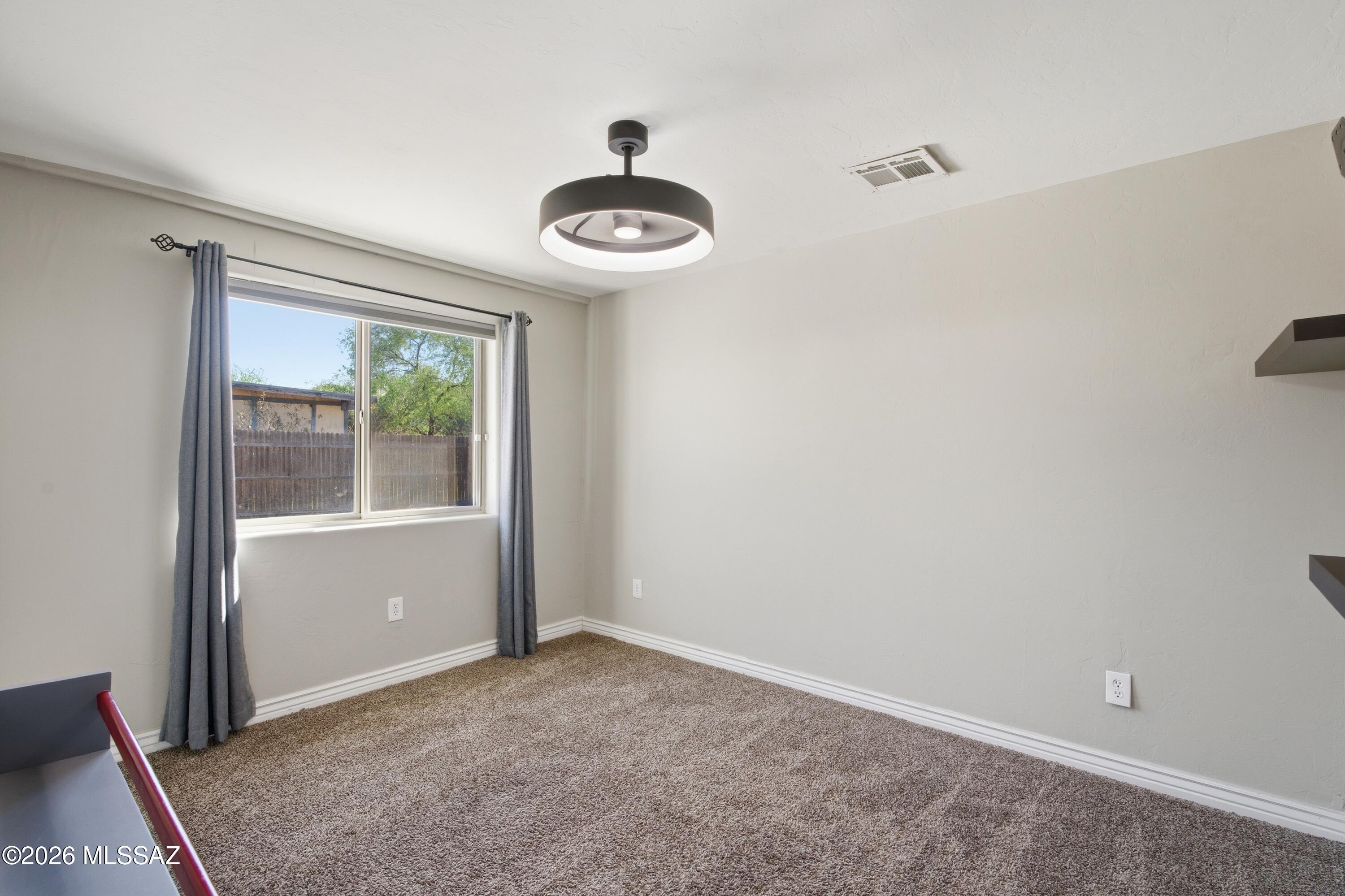 Cloverleaf Resub. - Residential Lease