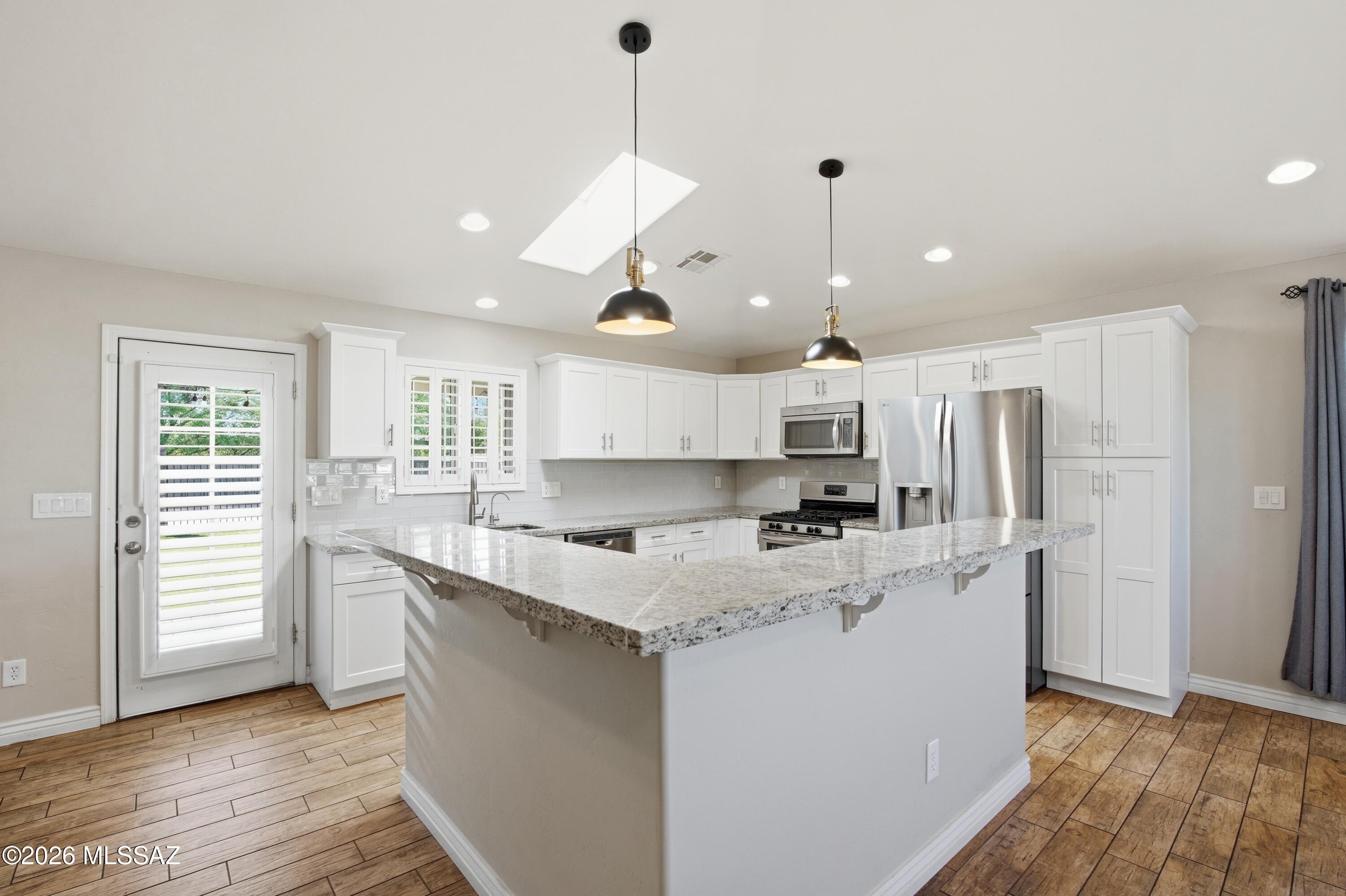 Cloverleaf Resub. - Residential Lease