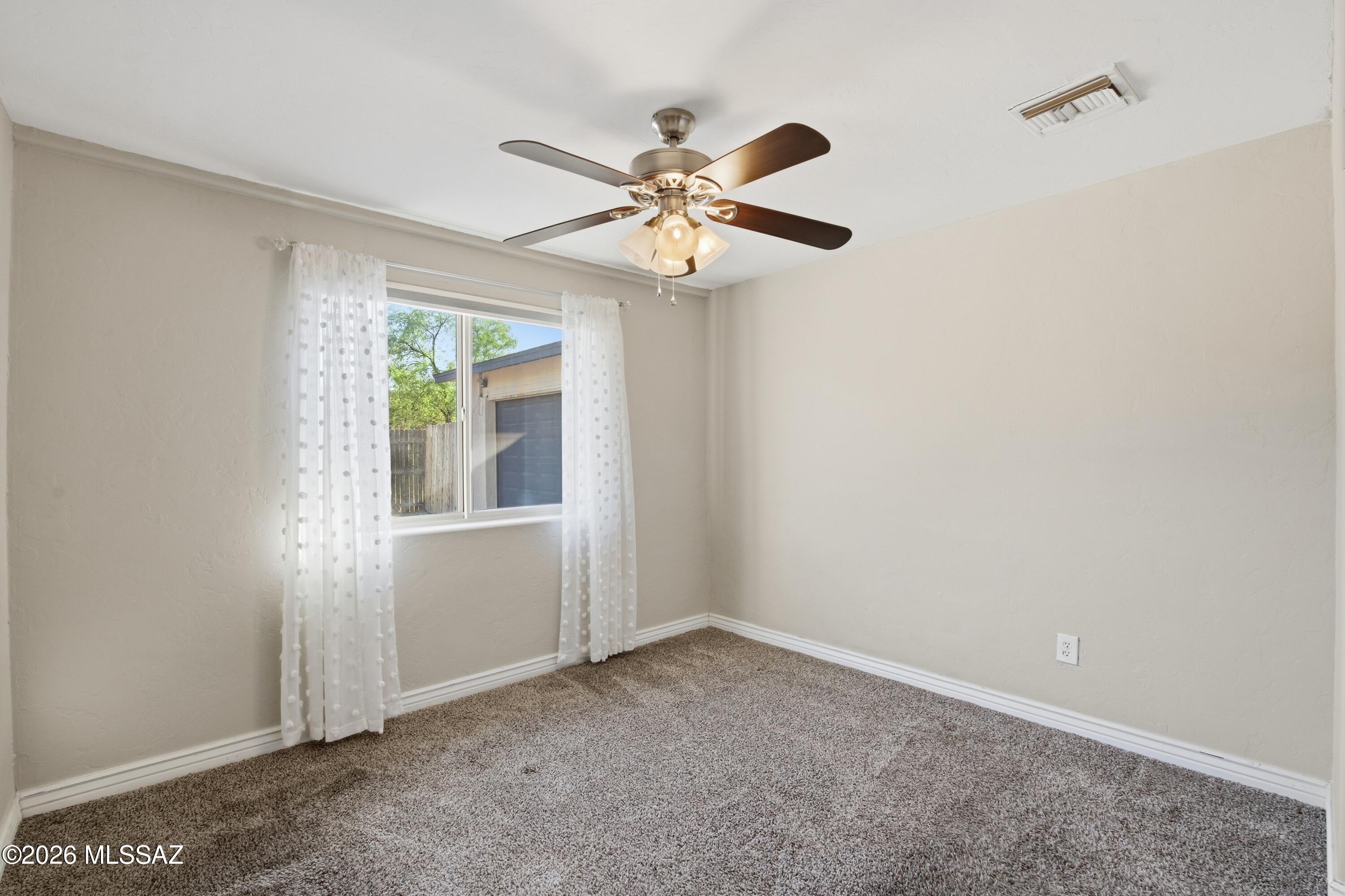 Cloverleaf Resub. - Residential Lease