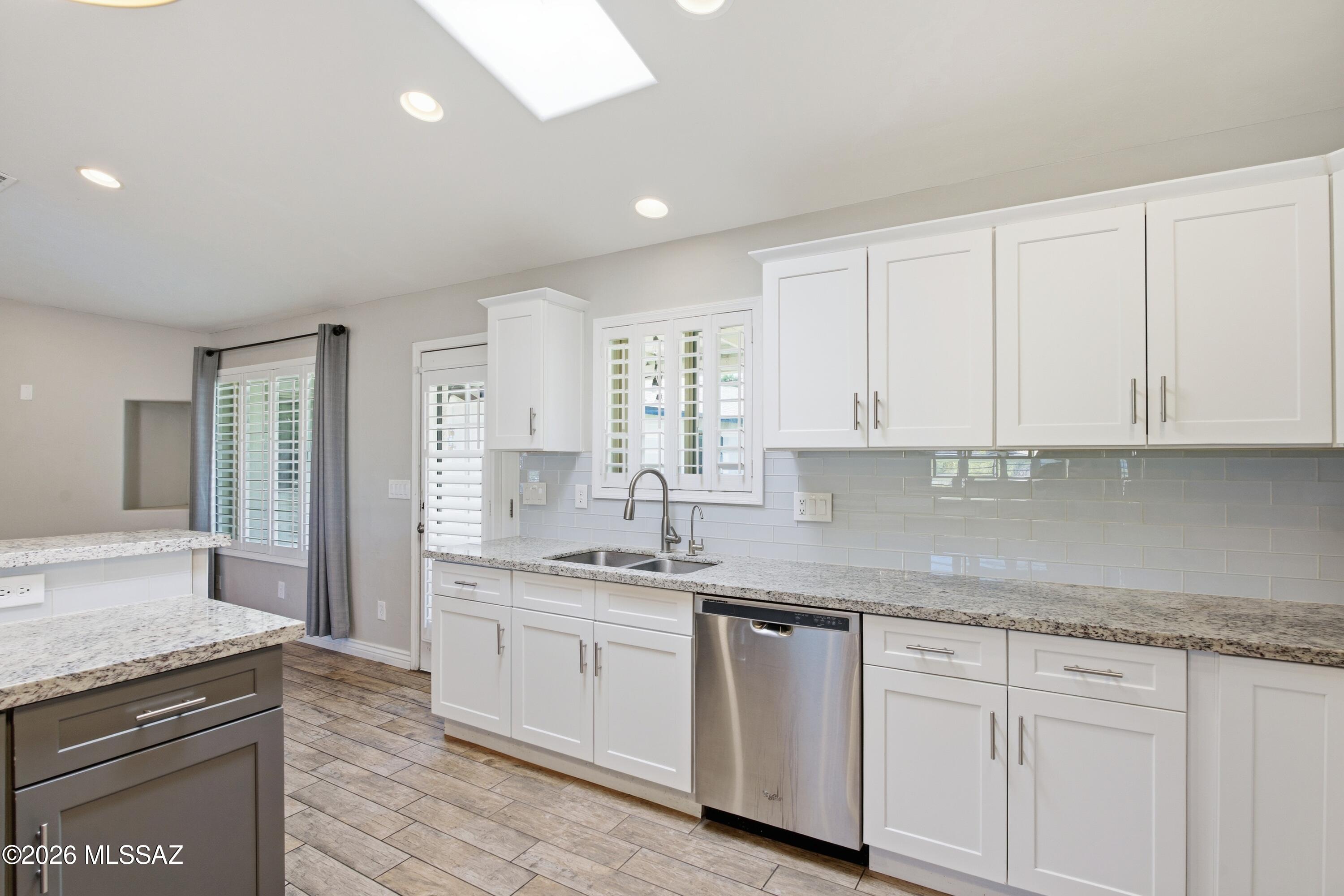 Cloverleaf Resub. - Residential Lease