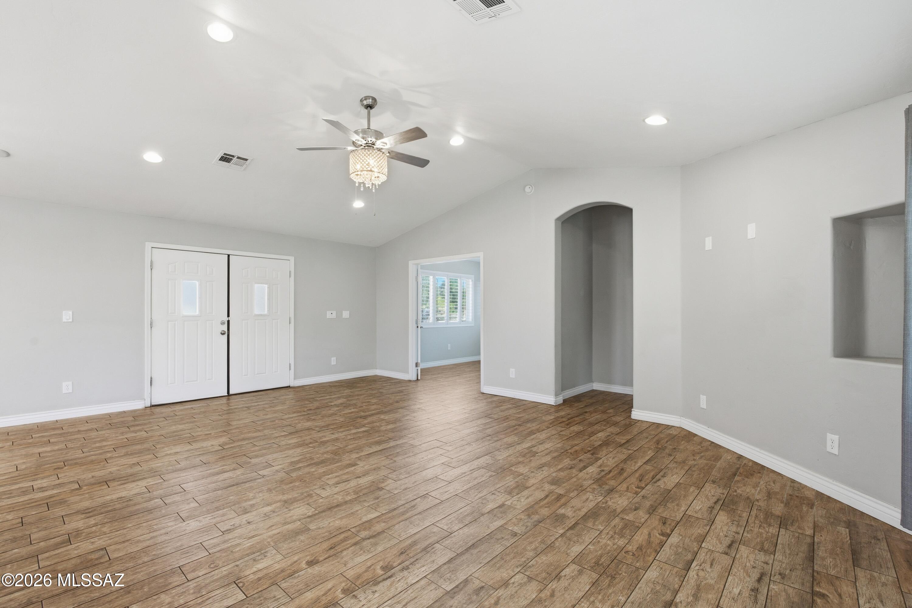Cloverleaf Resub. - Residential Lease