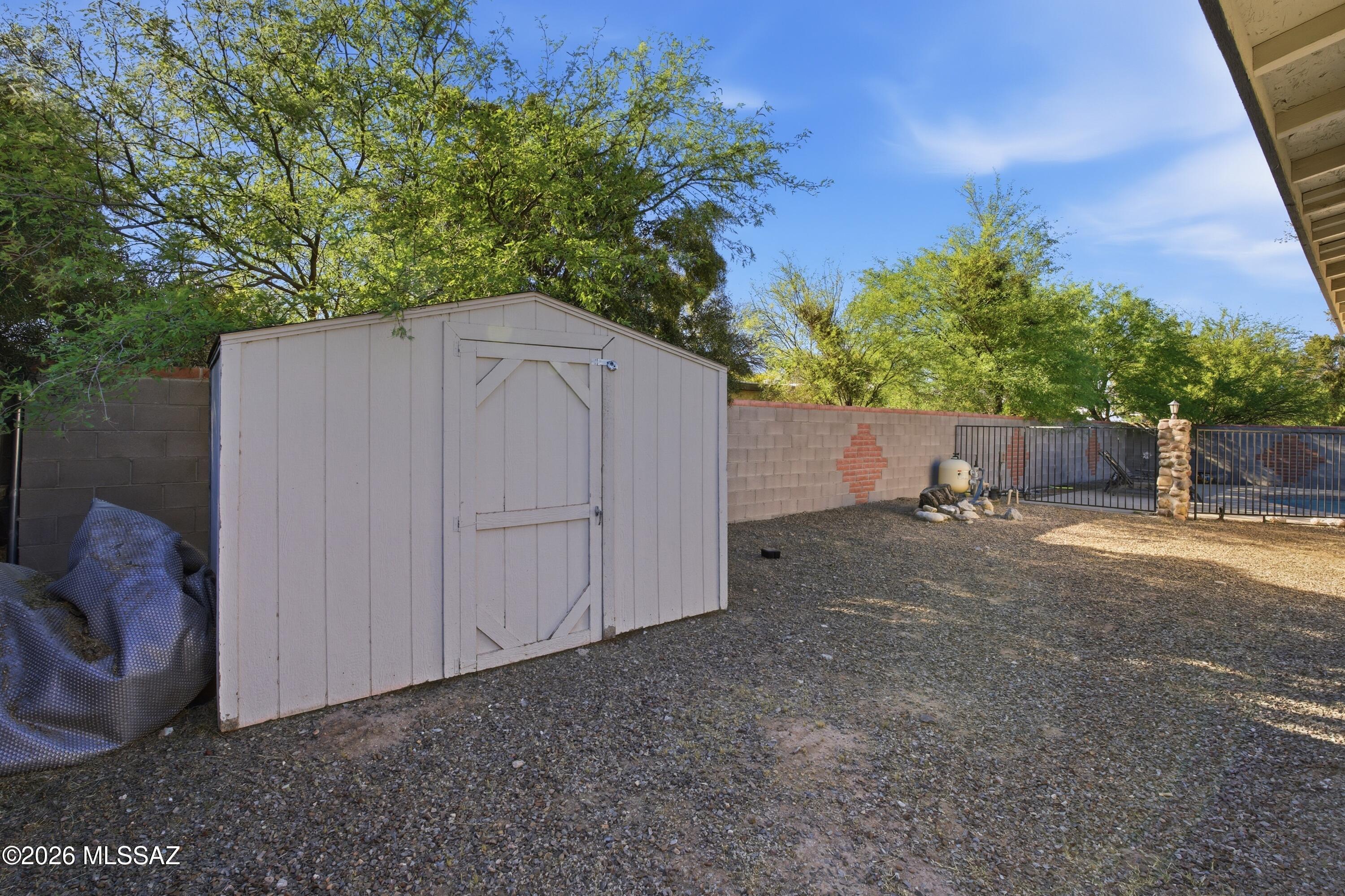 Cloverleaf Resub. - Residential Lease