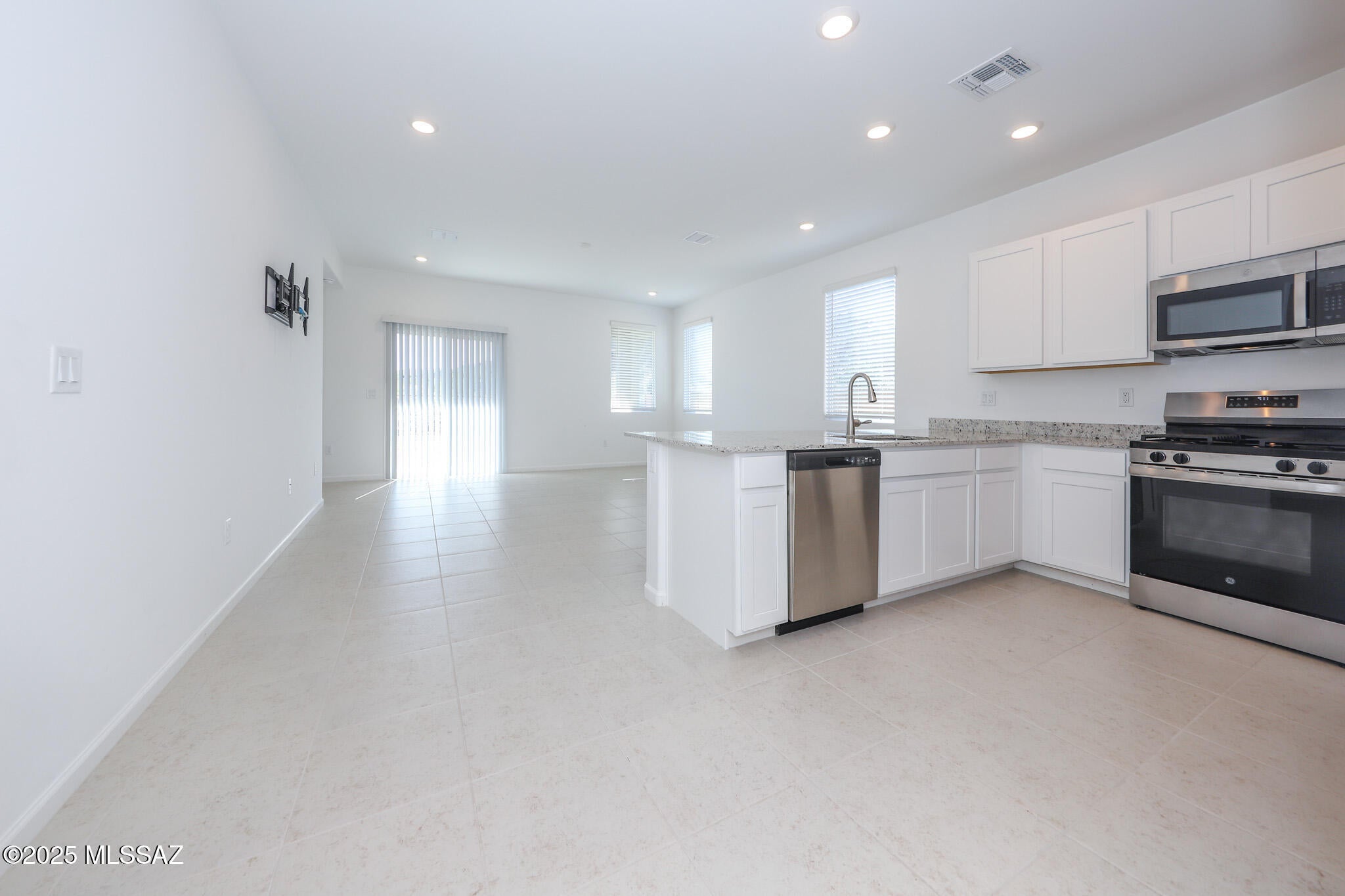 Sycamore Canyon (1-485) - Residential Lease