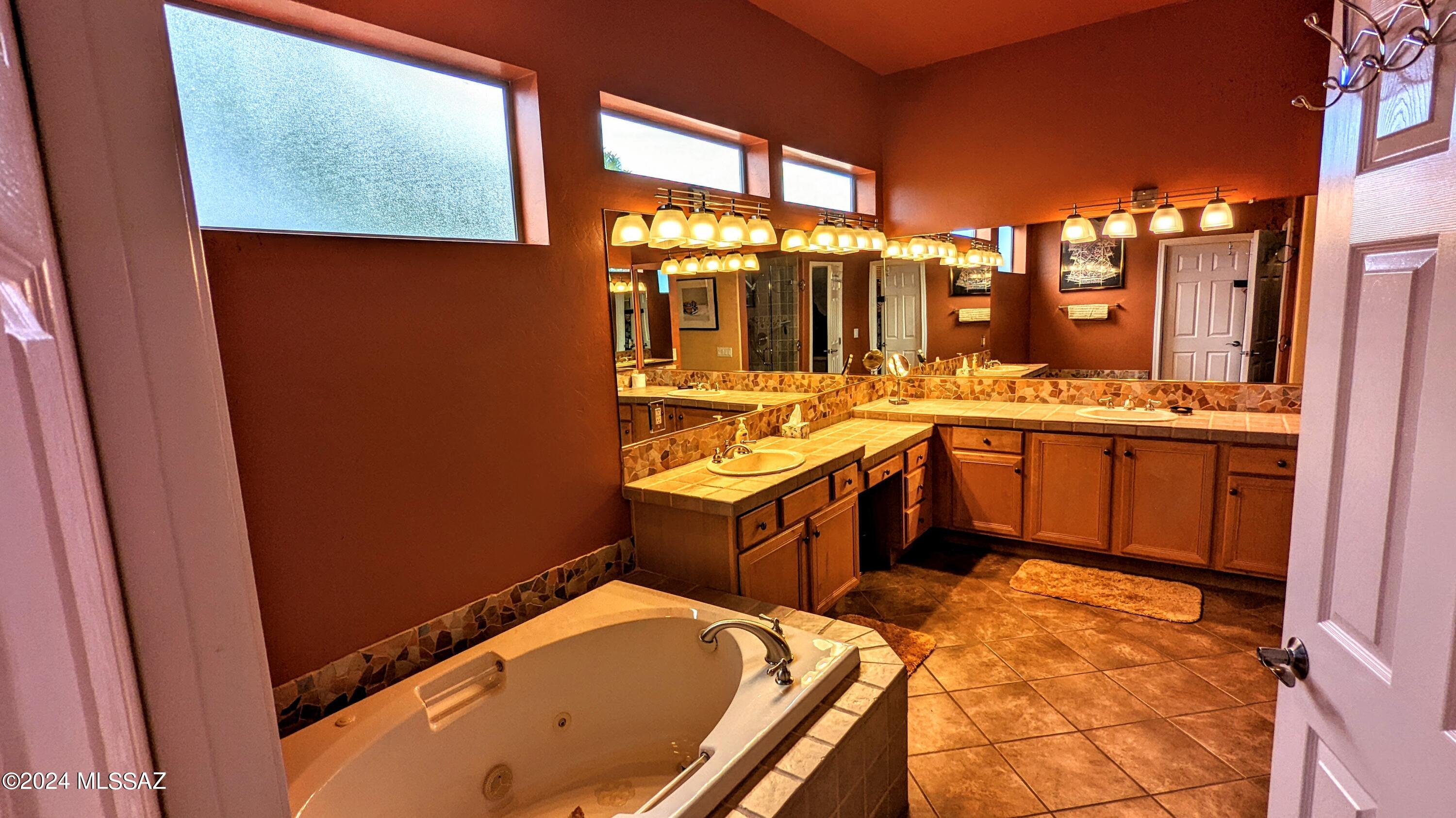 Saddlebrooke - Residential Lease