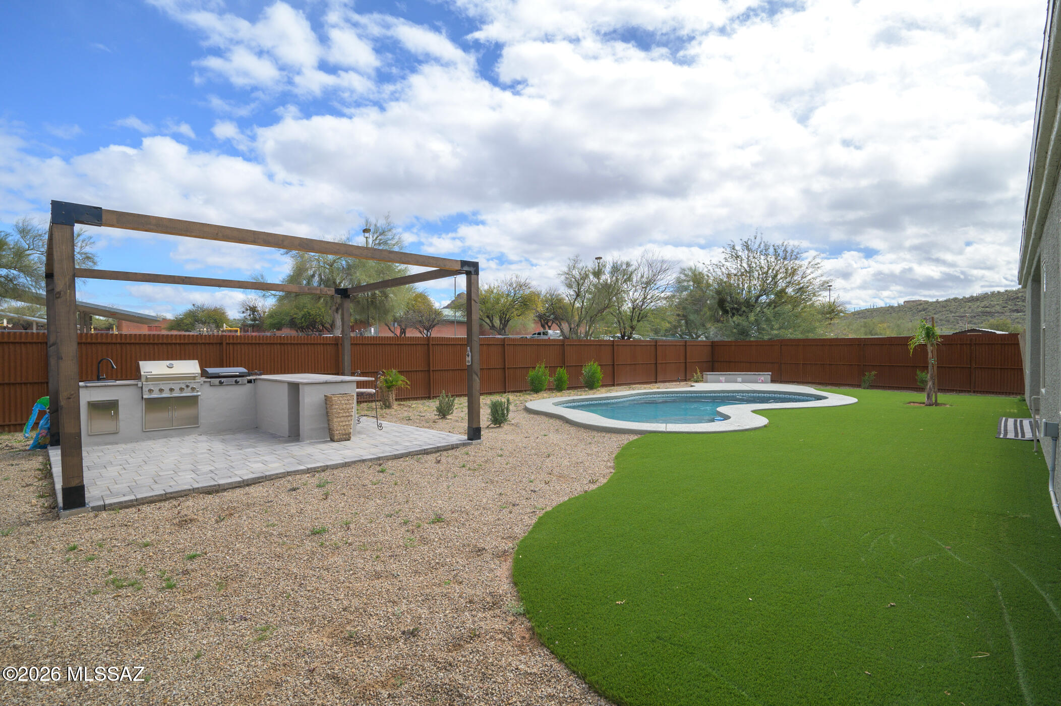 Roadrunner - Residential