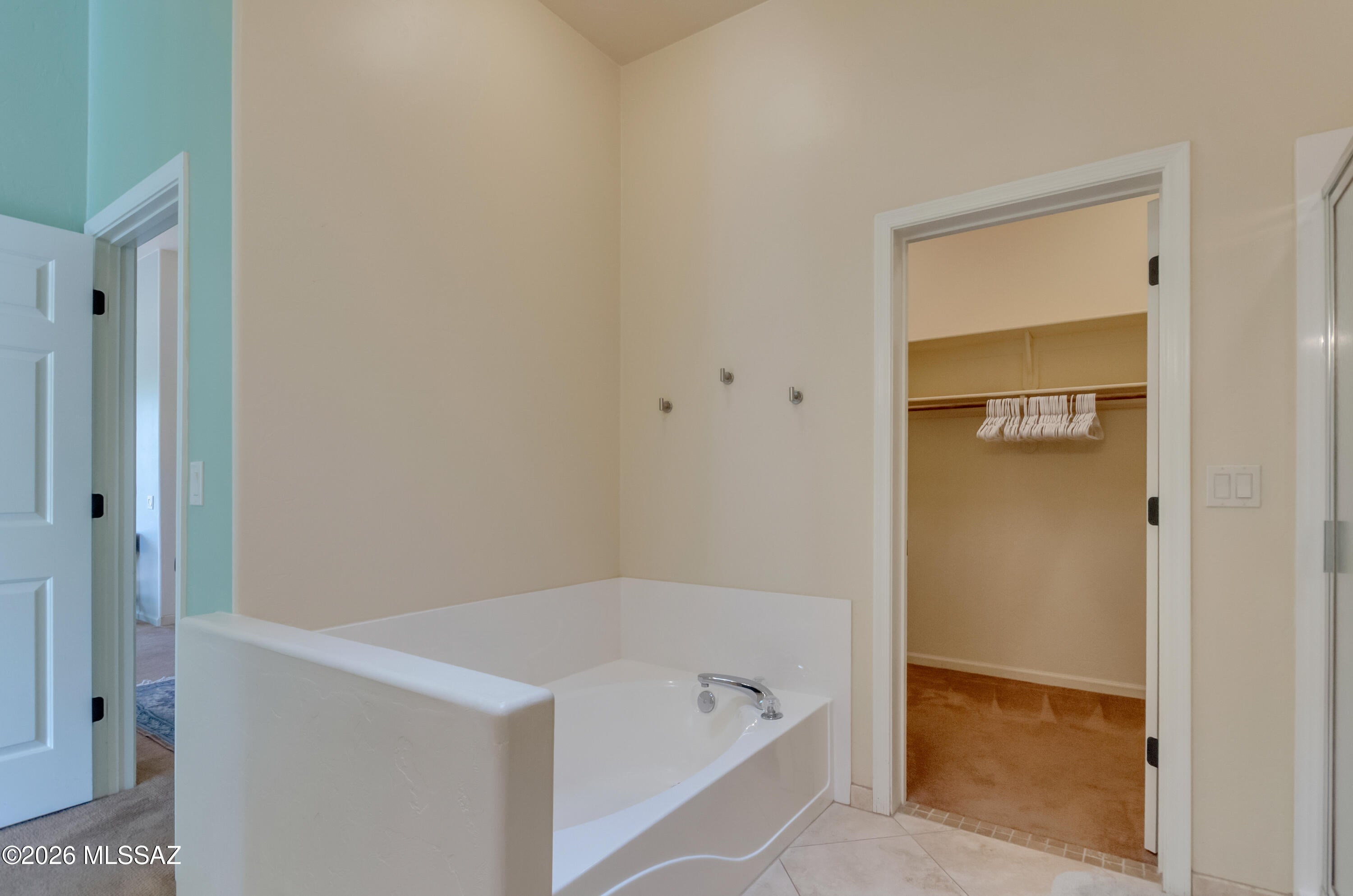 Carmel Pointe (1-104) - Residential