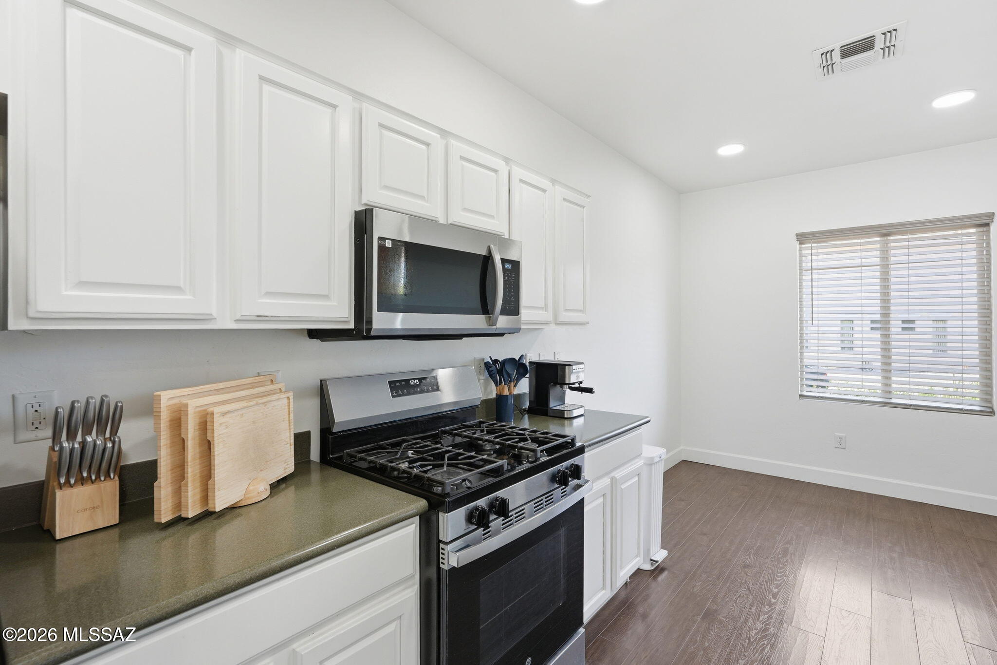 Presidio De Cancion (1-200) - Residential
