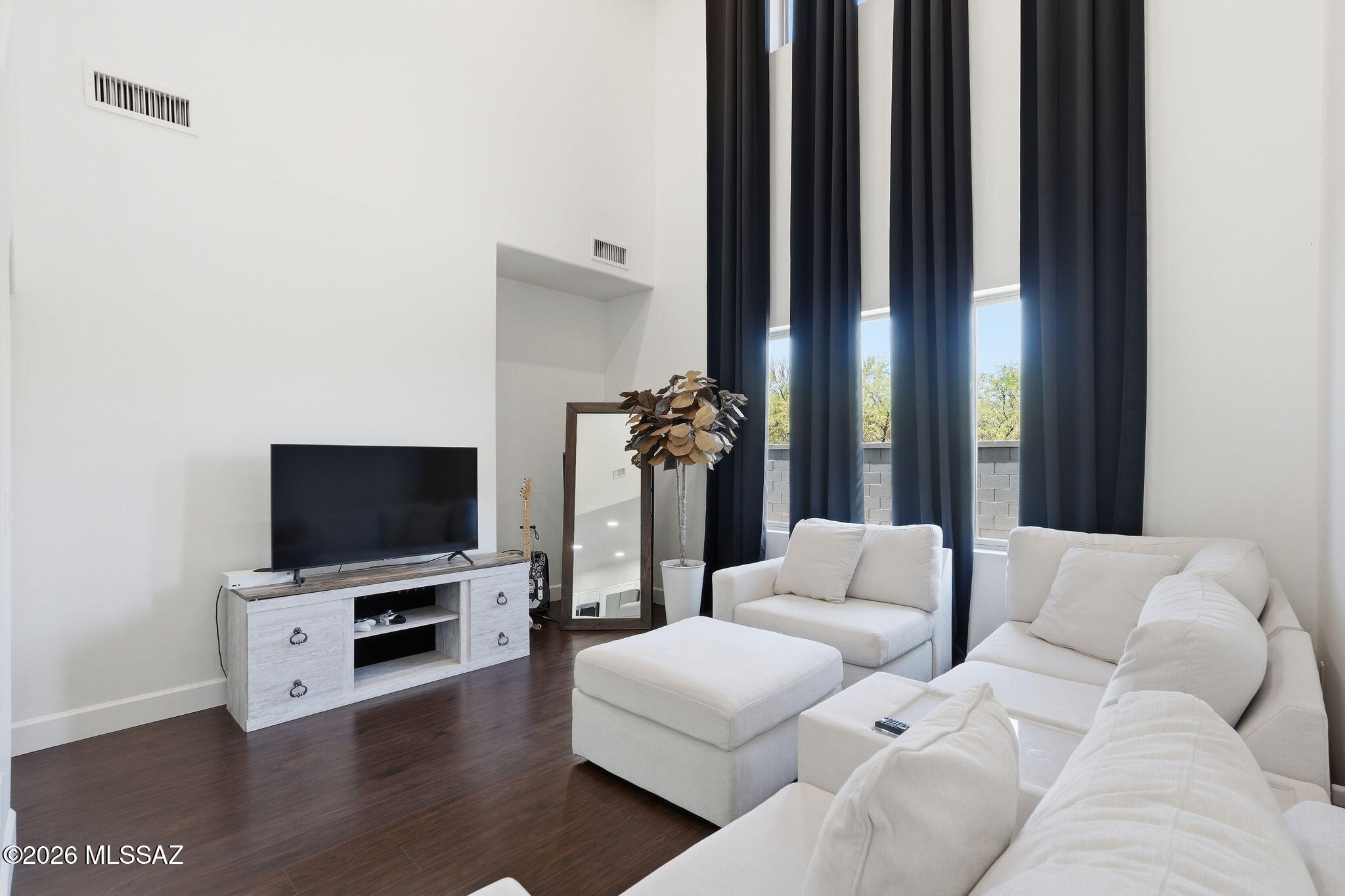 Presidio De Cancion (1-200) - Residential