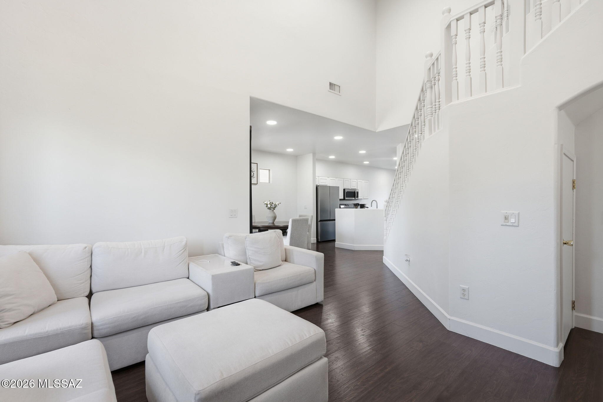 Presidio De Cancion (1-200) - Residential