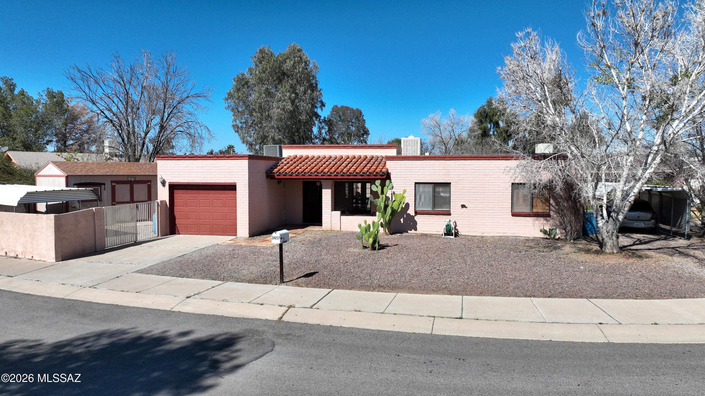 Twin Lakes (232-254) - Residential