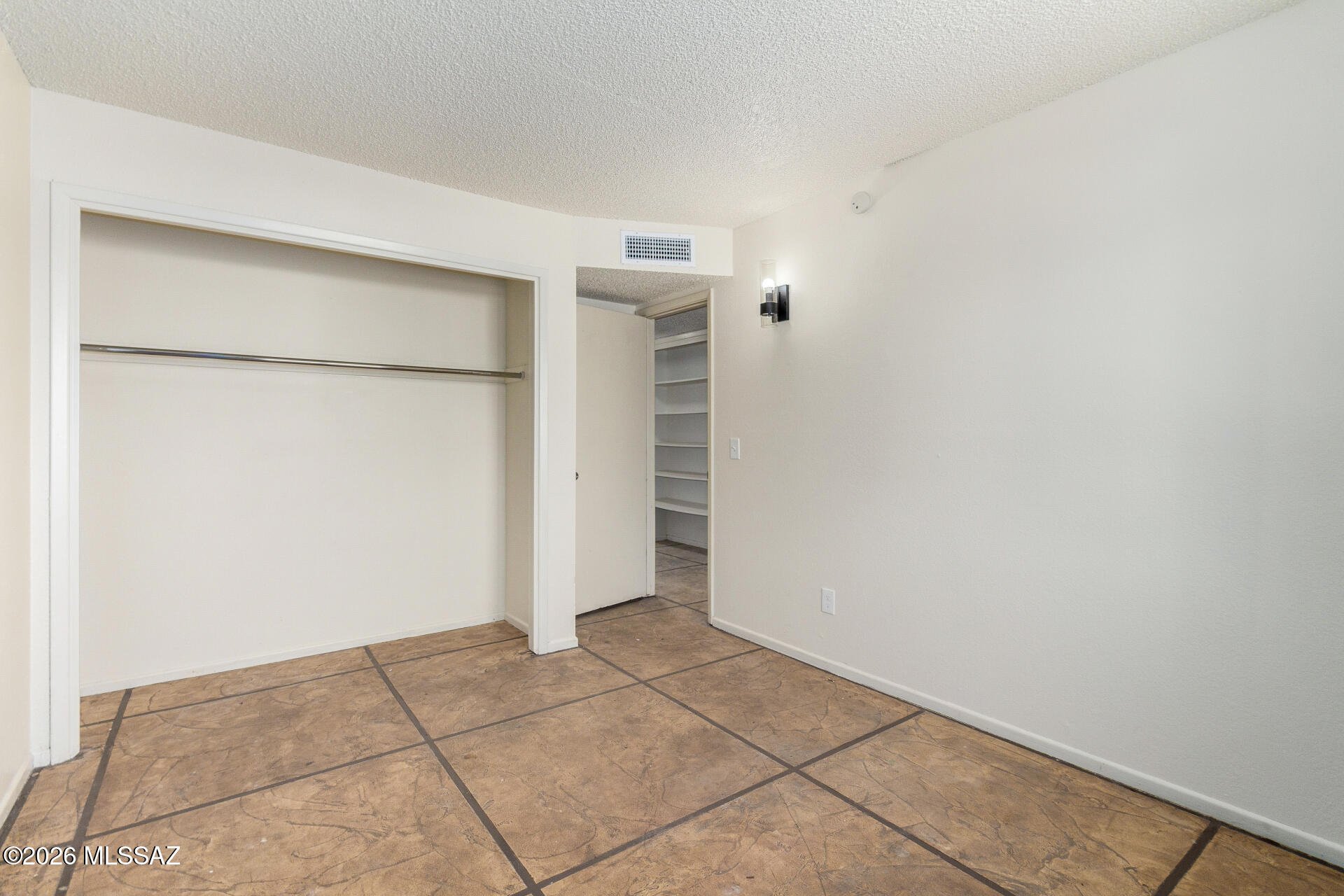 Granada Park - Residential Income