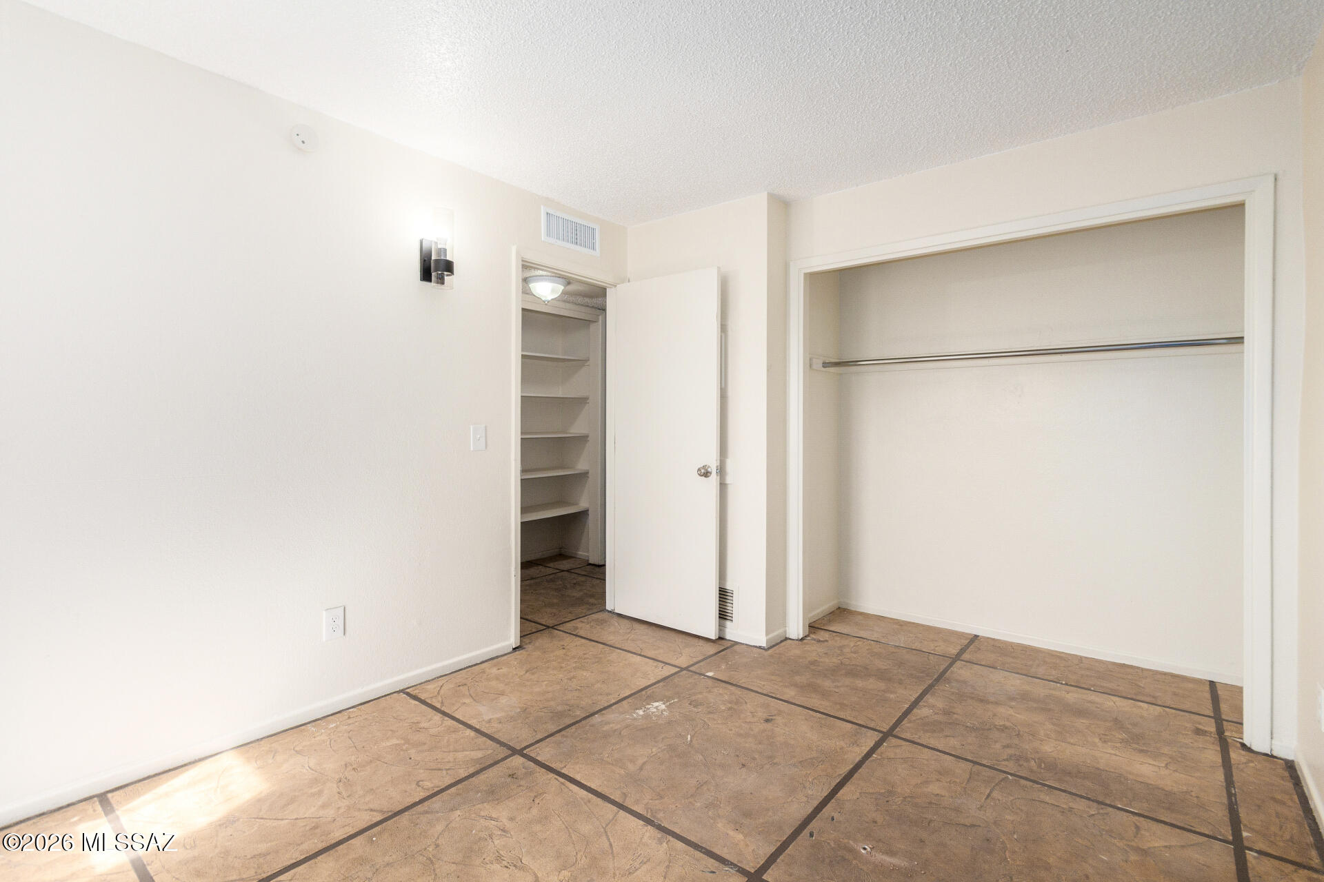 Granada Park - Residential Income