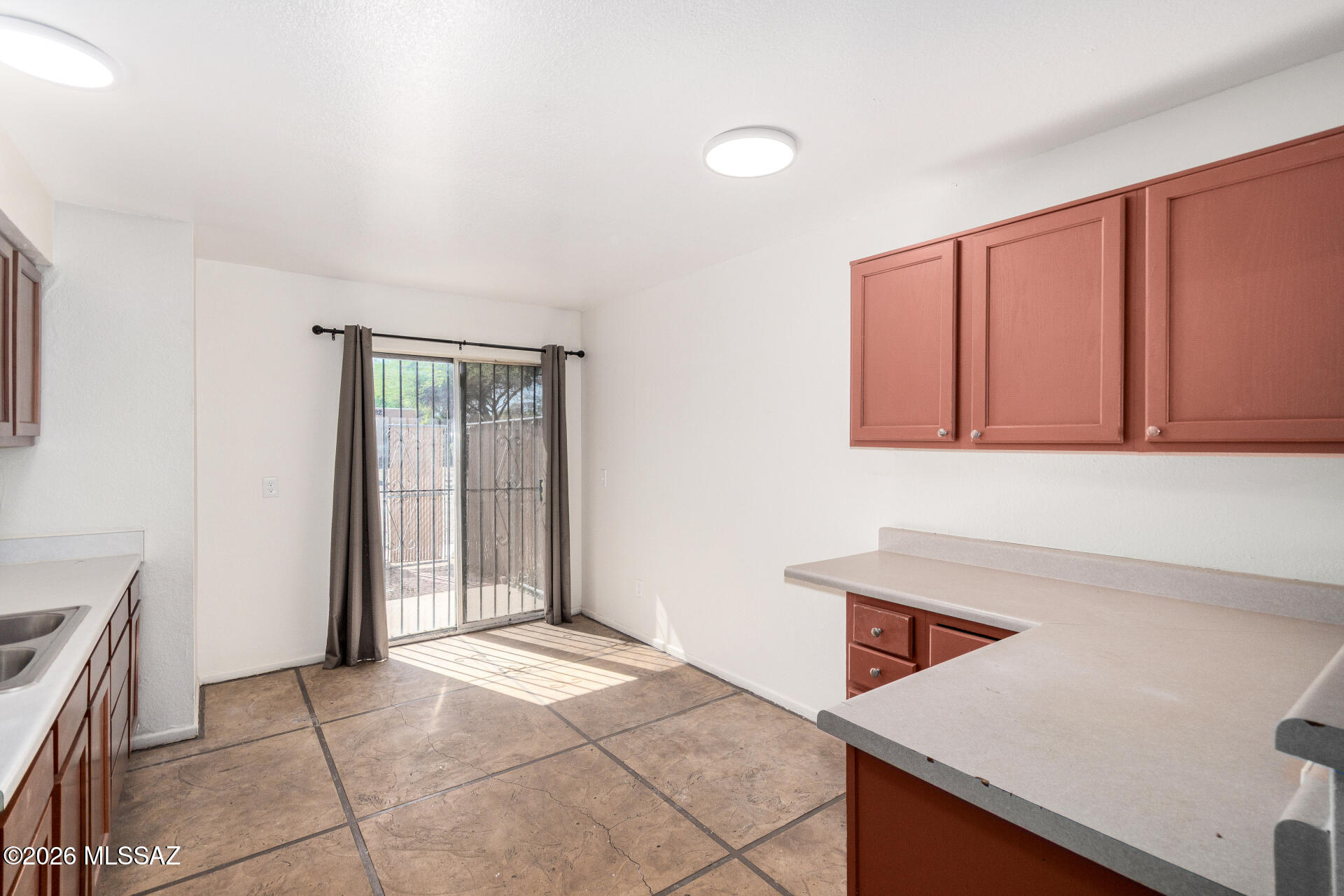 Granada Park - Residential Income