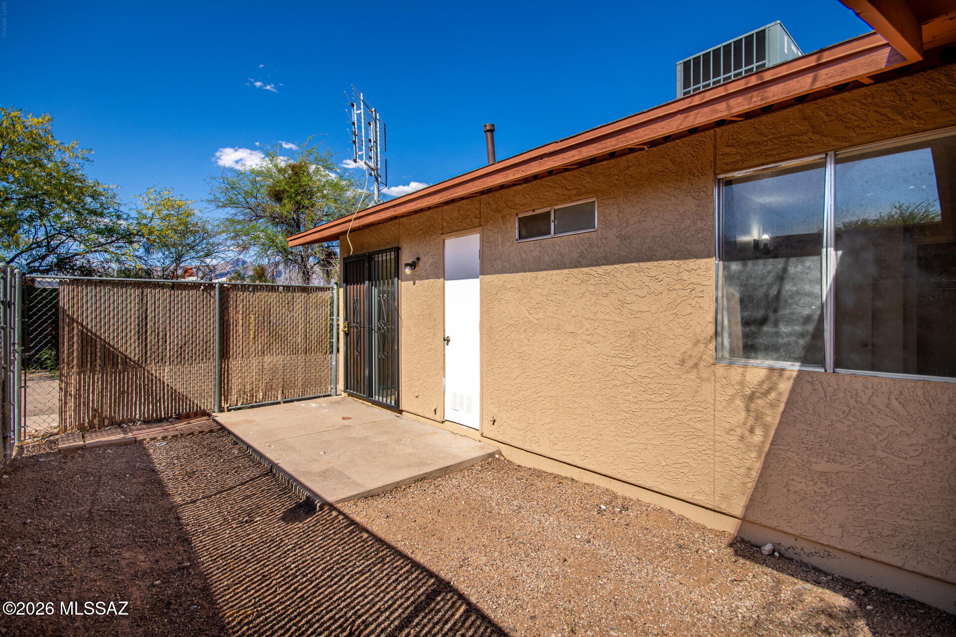 Granada Park - Residential Income