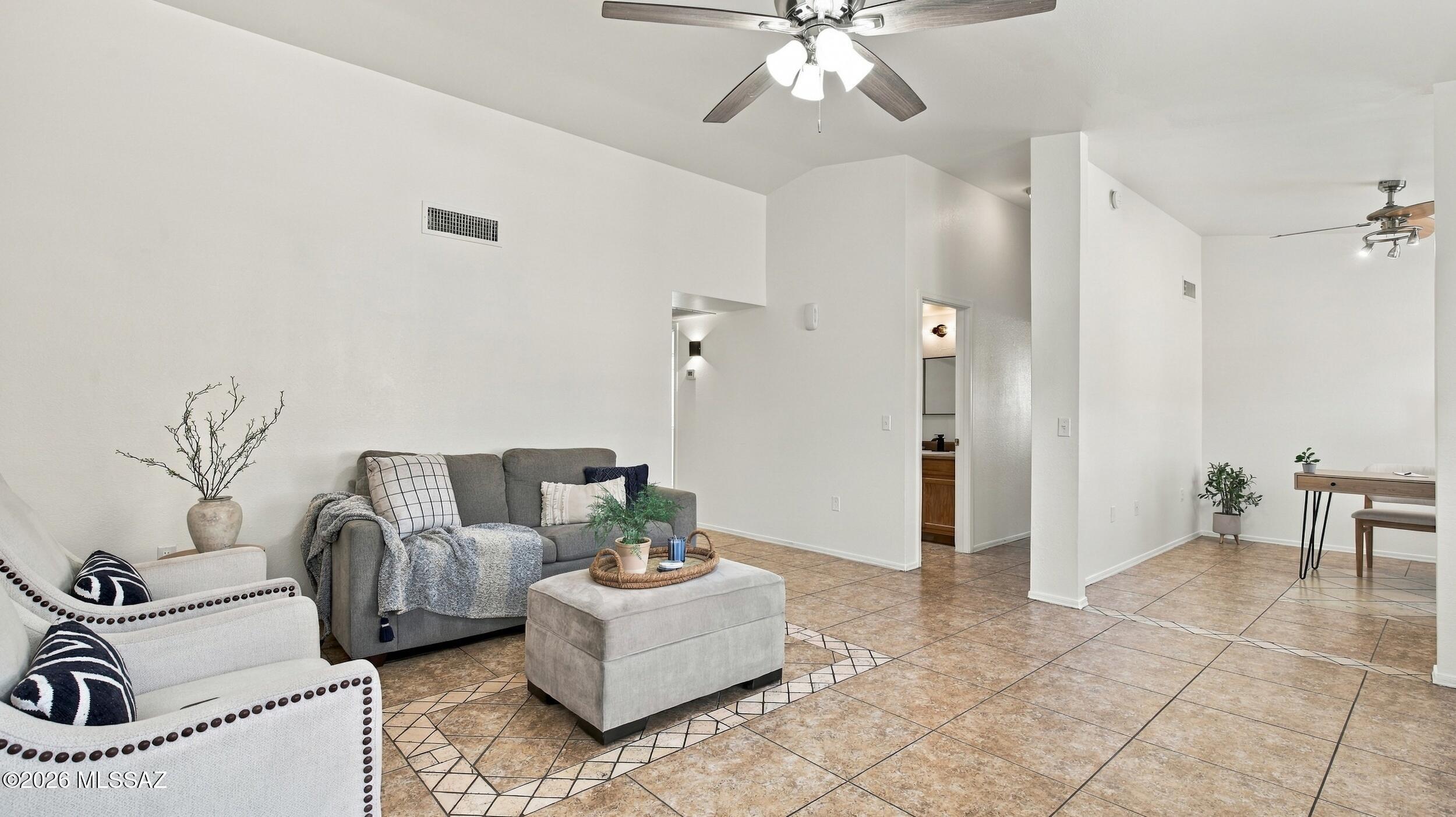 Mountain Manor View - Residential