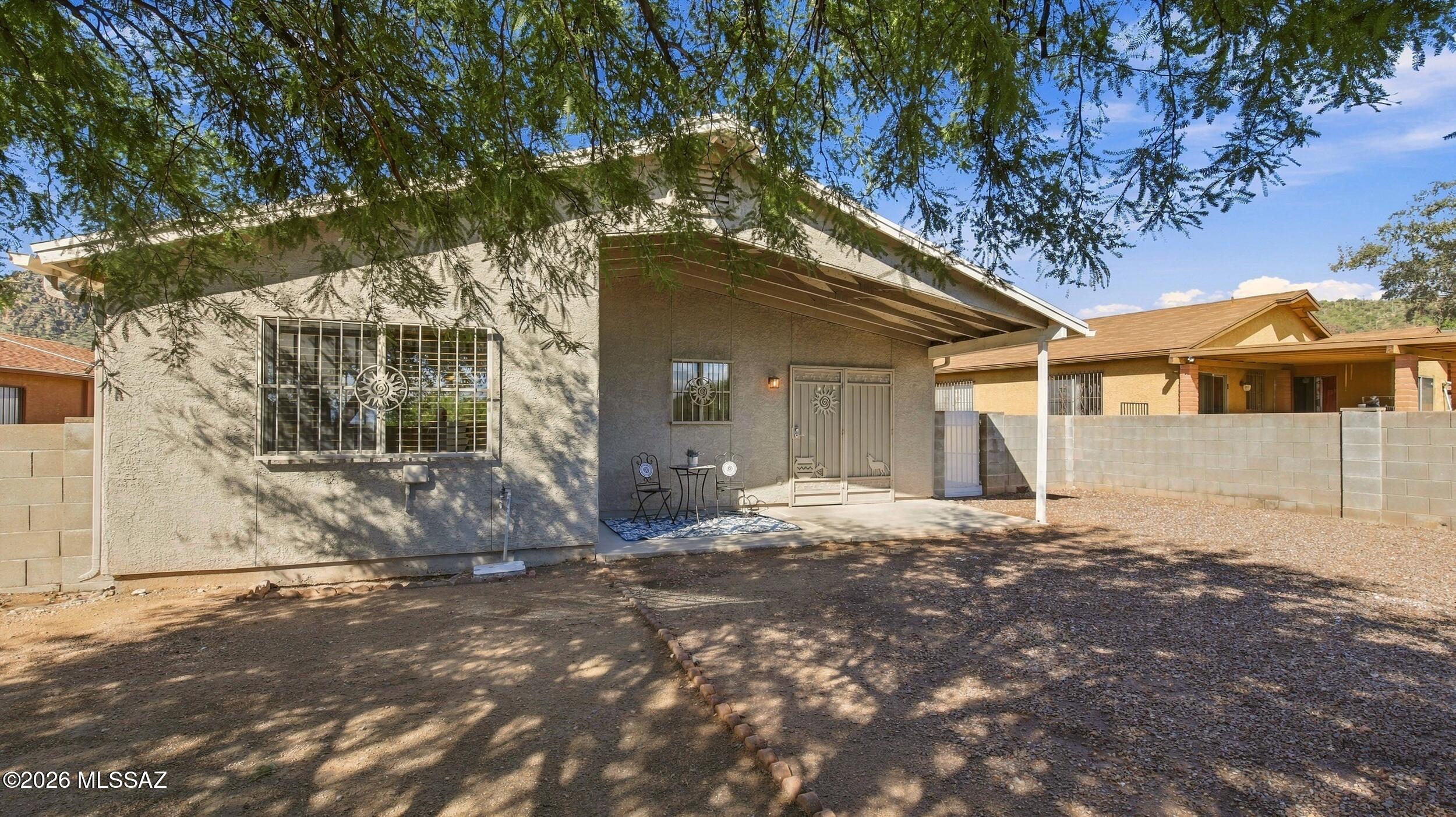 Mountain Manor View - Residential