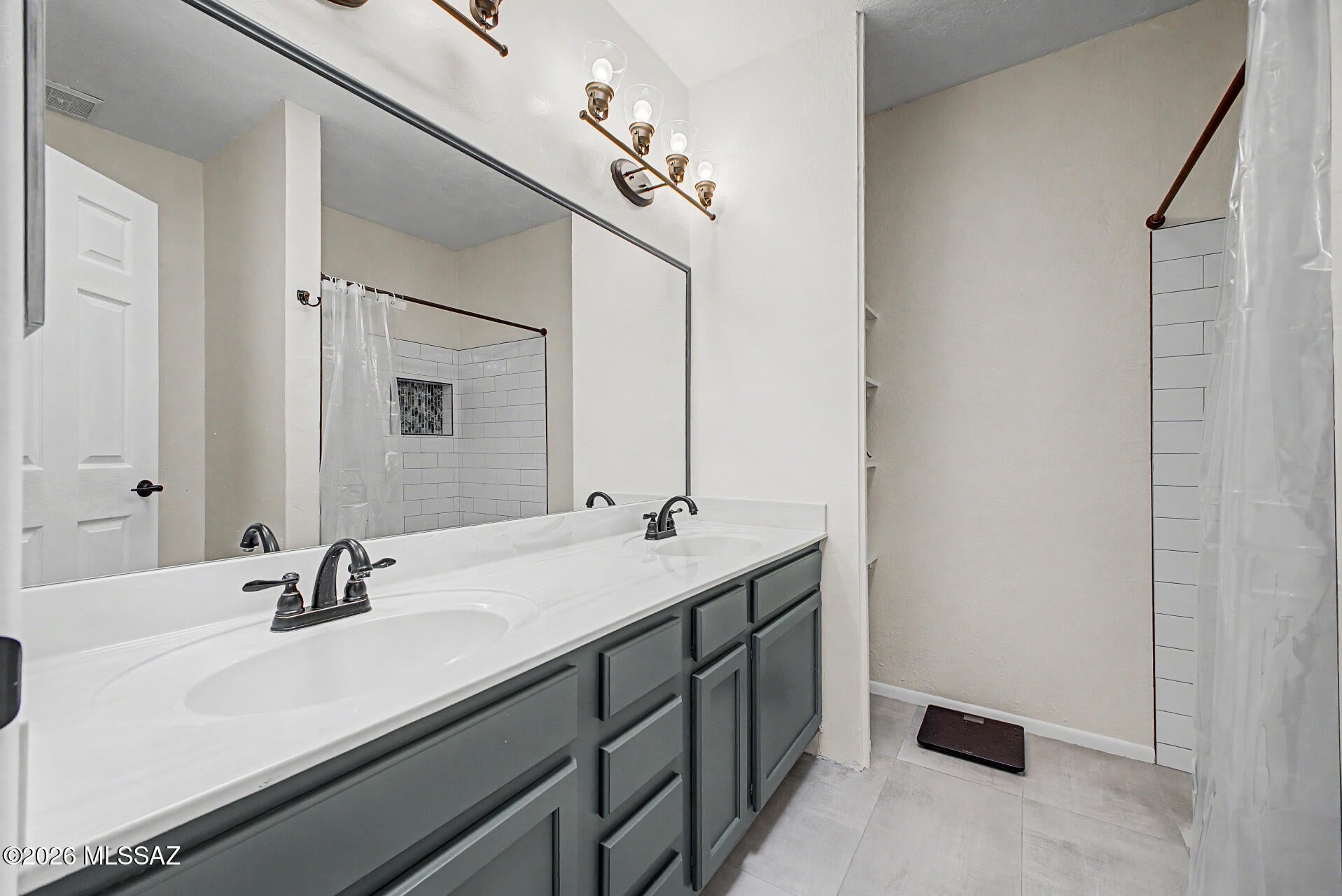 Pantano Townhomes (1-118) - Residential