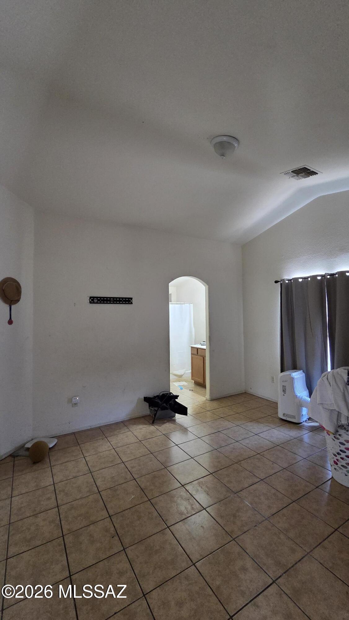 Tres Pueblos - Residential